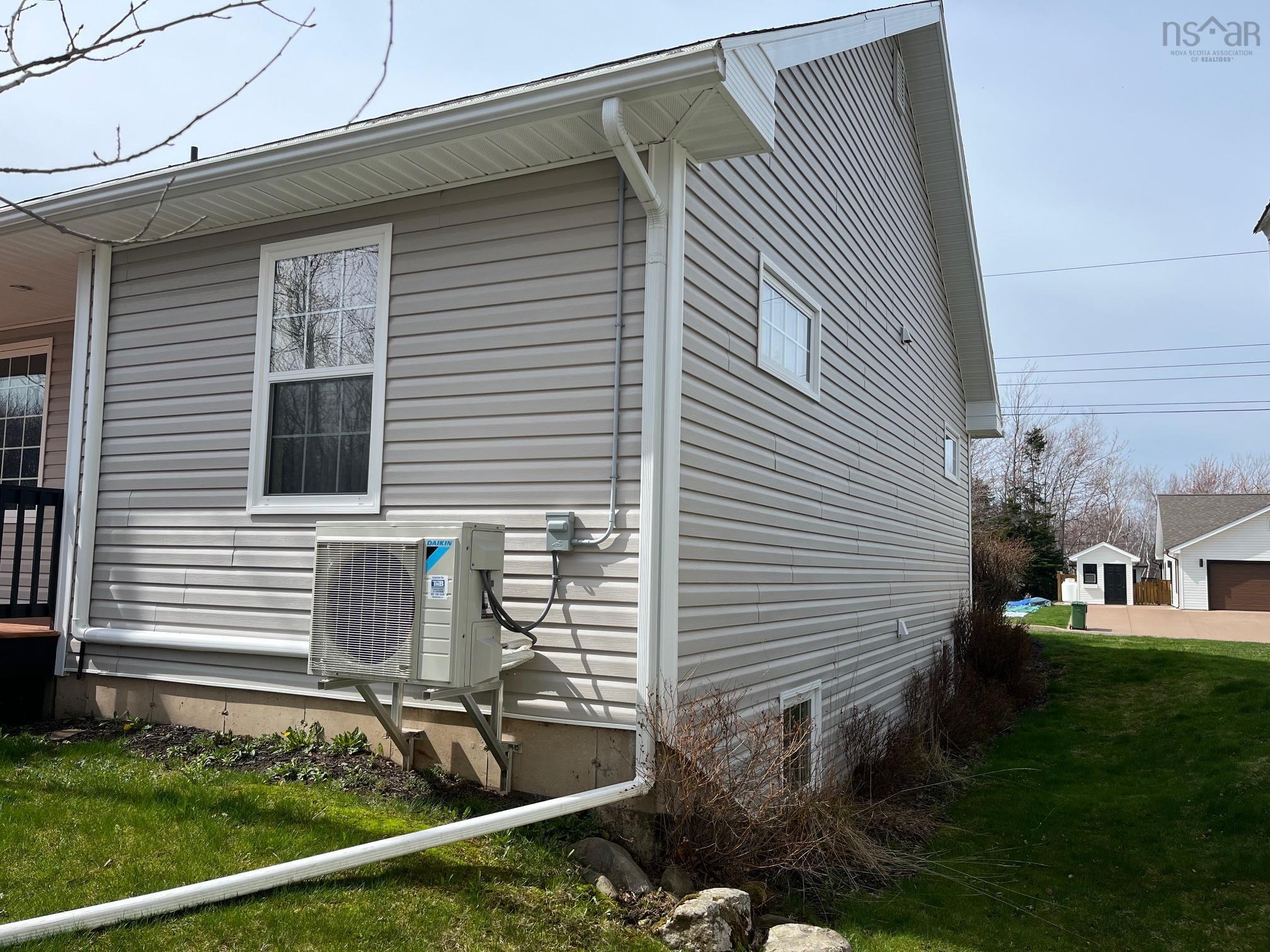 $650,000.00: 42 Rowan Avenue, New Glasgow