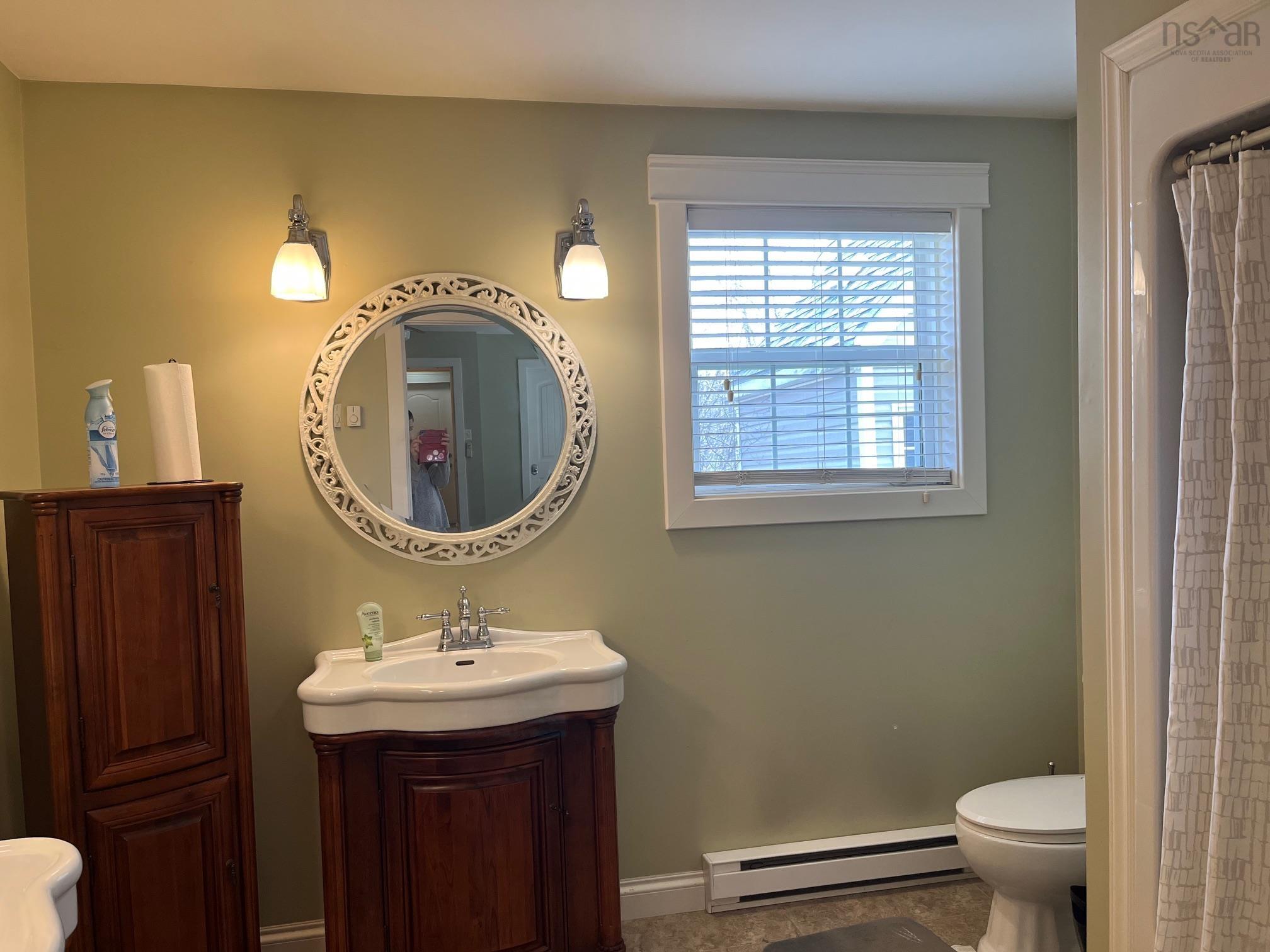 $650,000.00: 42 Rowan Avenue, New Glasgow