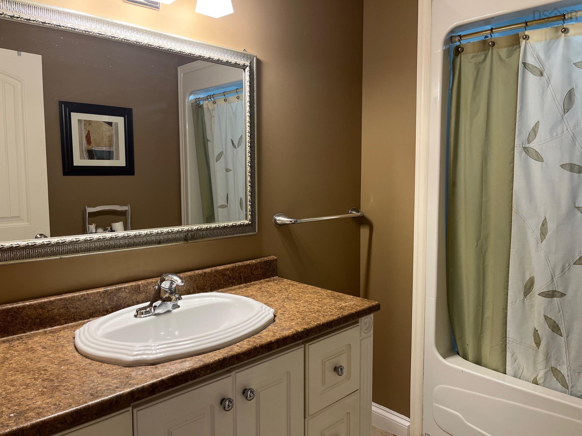 $650,000.00: 42 Rowan Avenue, New Glasgow