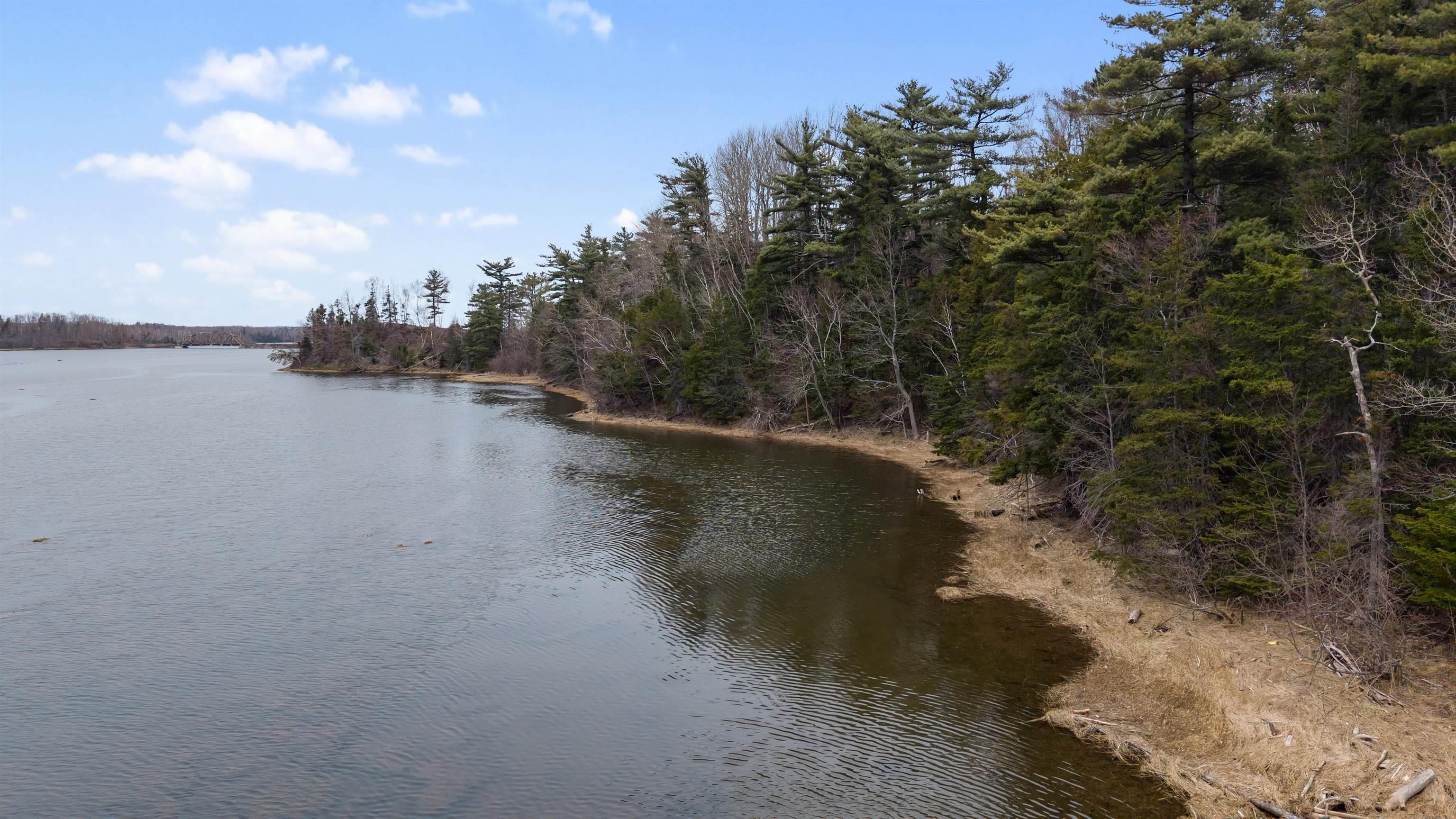 $199,900.00: 99 Shore Road, Sutherlands River