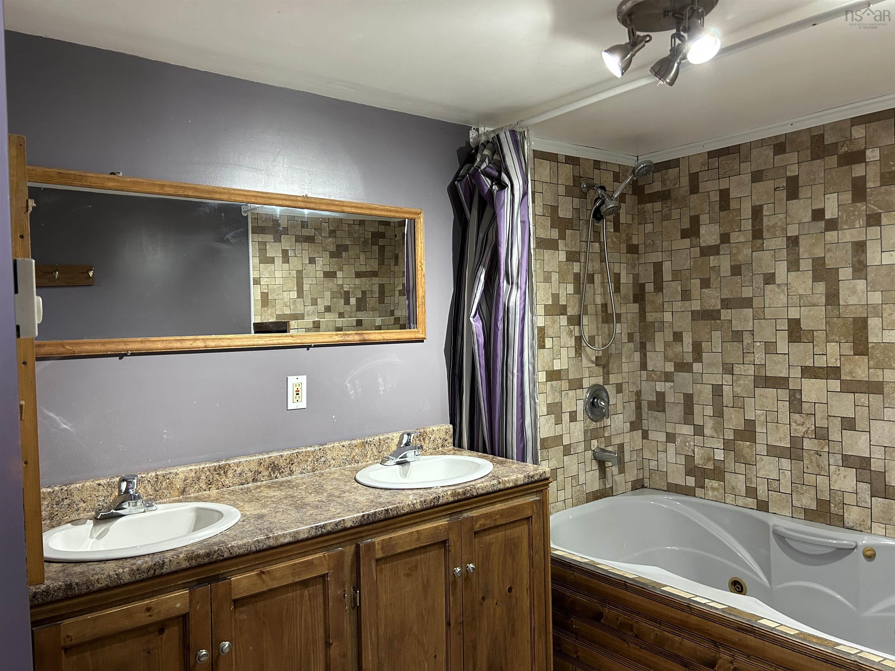 $419,000.00: 5966 Hwy #3, Shag Harbour