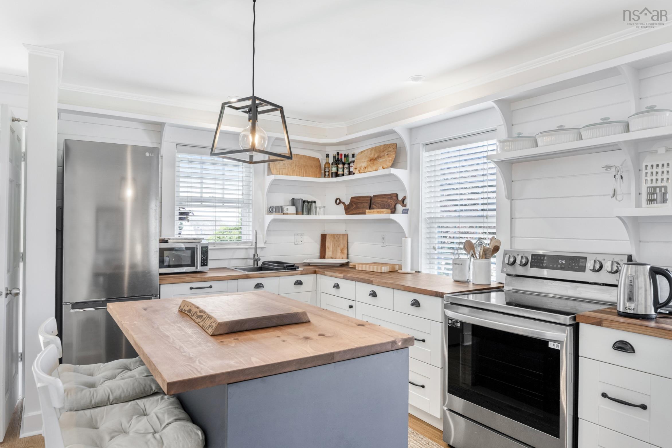 $525,000.00: 23 Ocean View Drive, Blue Rocks