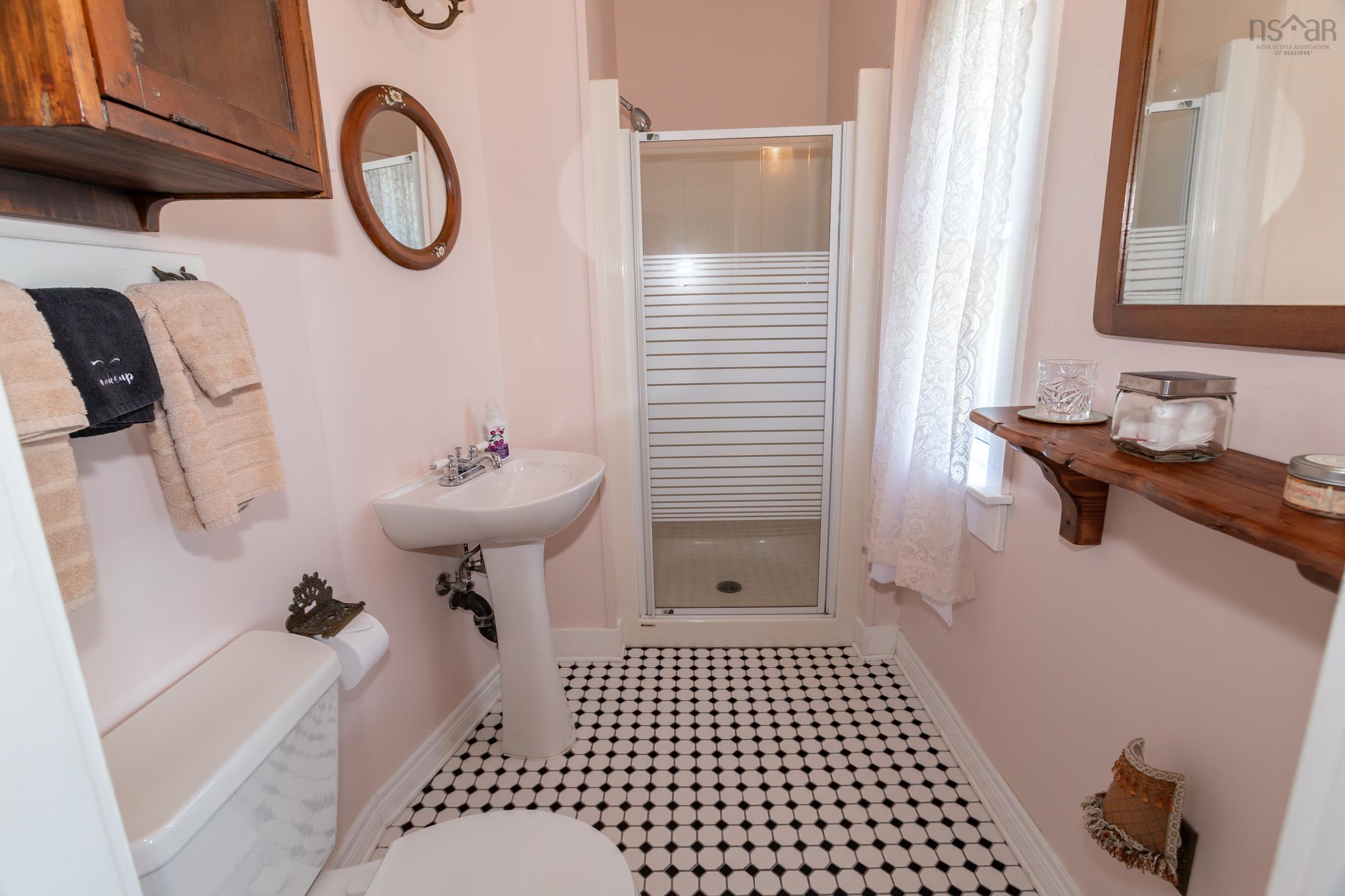 $789,000.00: 5287 Granville Road, Granville Ferry