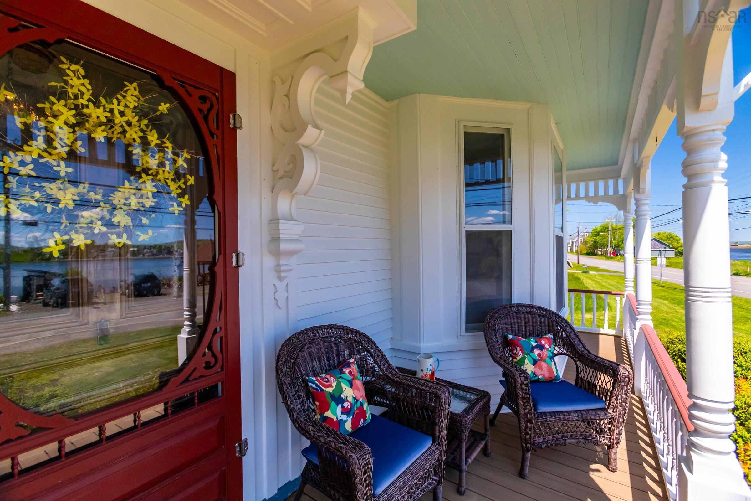 $789,000.00: 5287 Granville Road, Granville Ferry