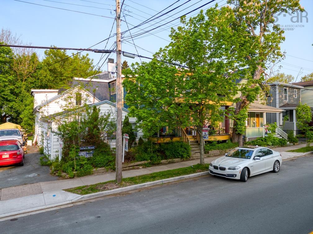 2070/2072 Oxford Street, Halifax, NS (MLS 202513600)