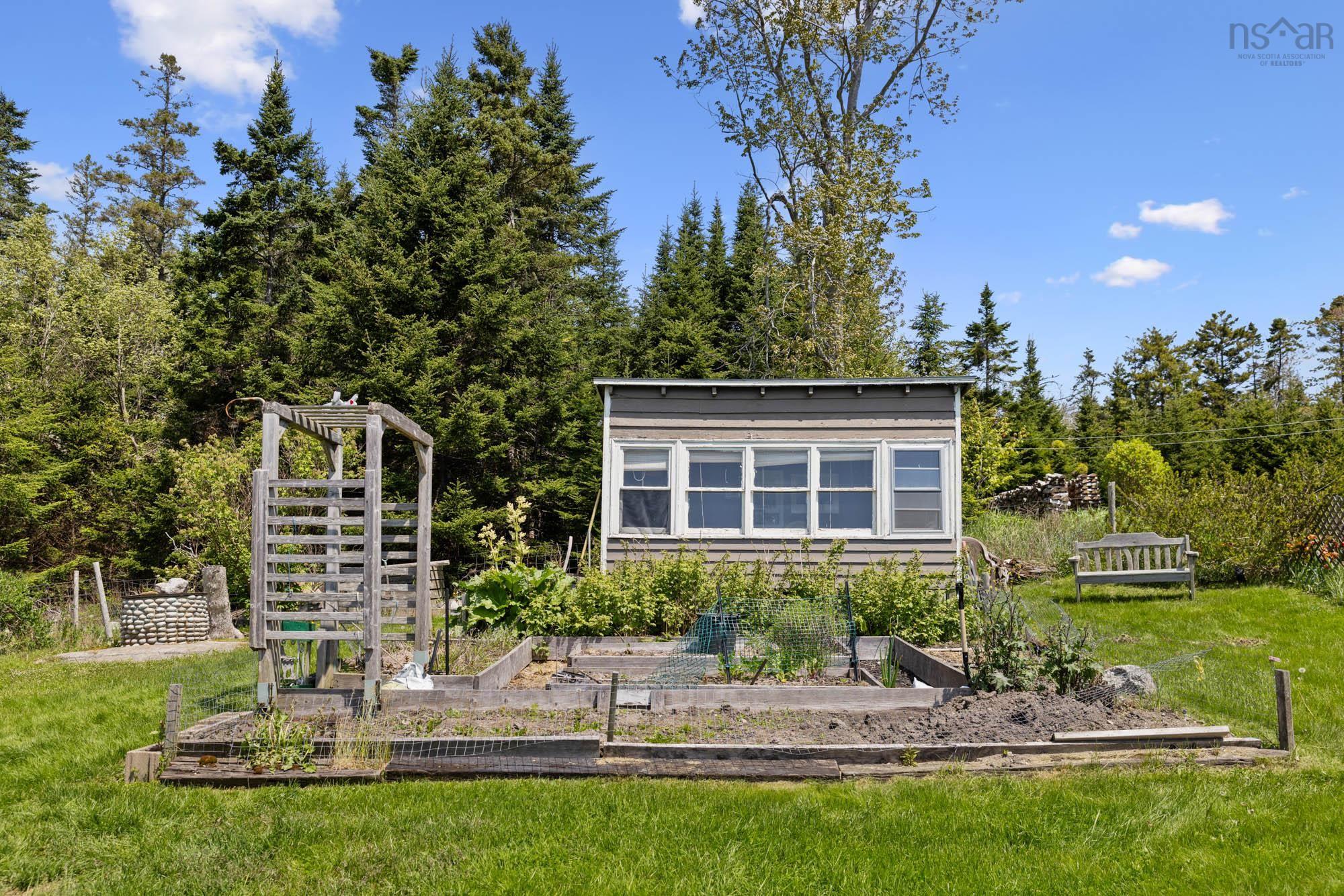 9199 St Margarets Bay Road, Queensland, NS (MLS 202513813)