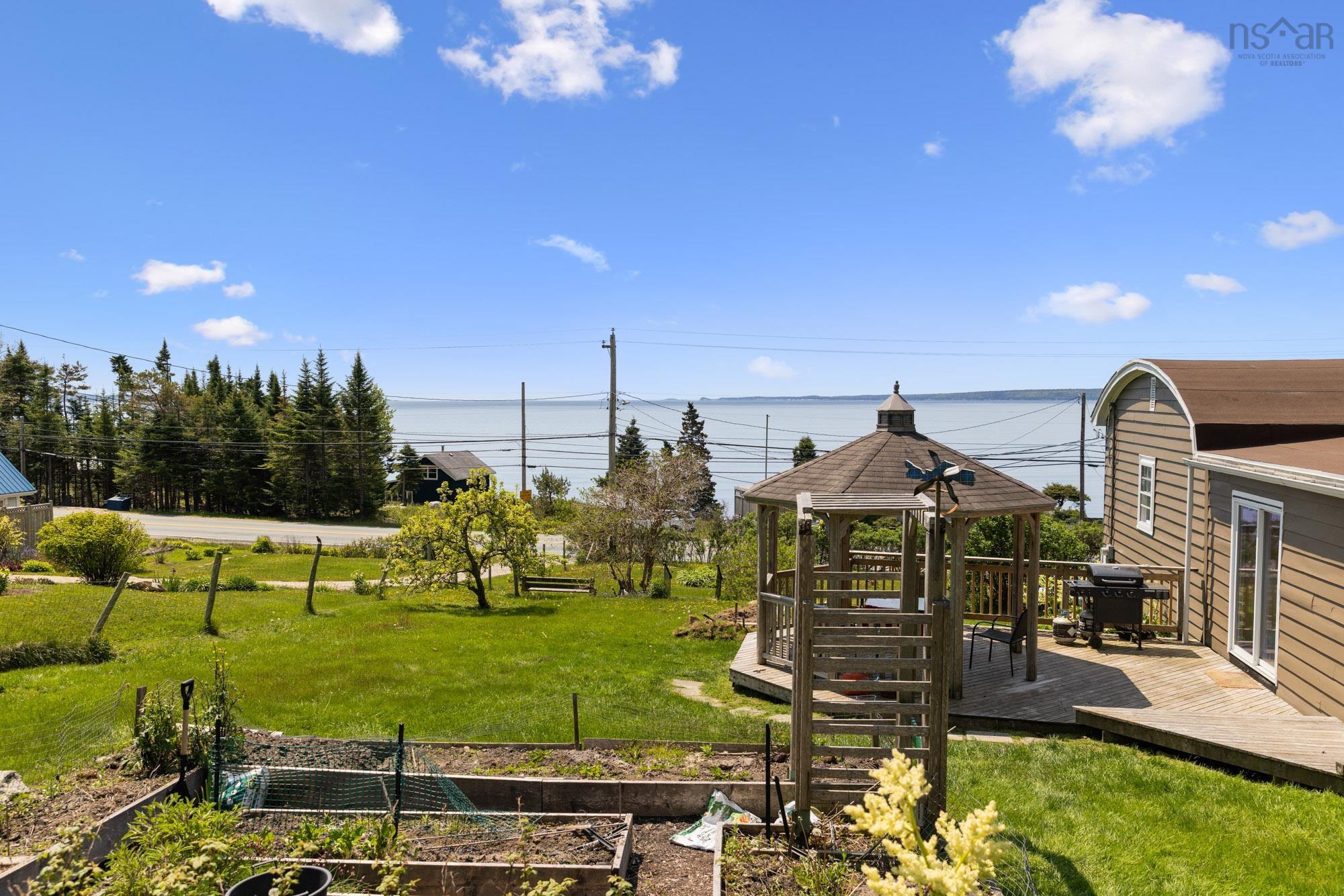 9199 St Margarets Bay Road, Queensland, NS (MLS 202513813)