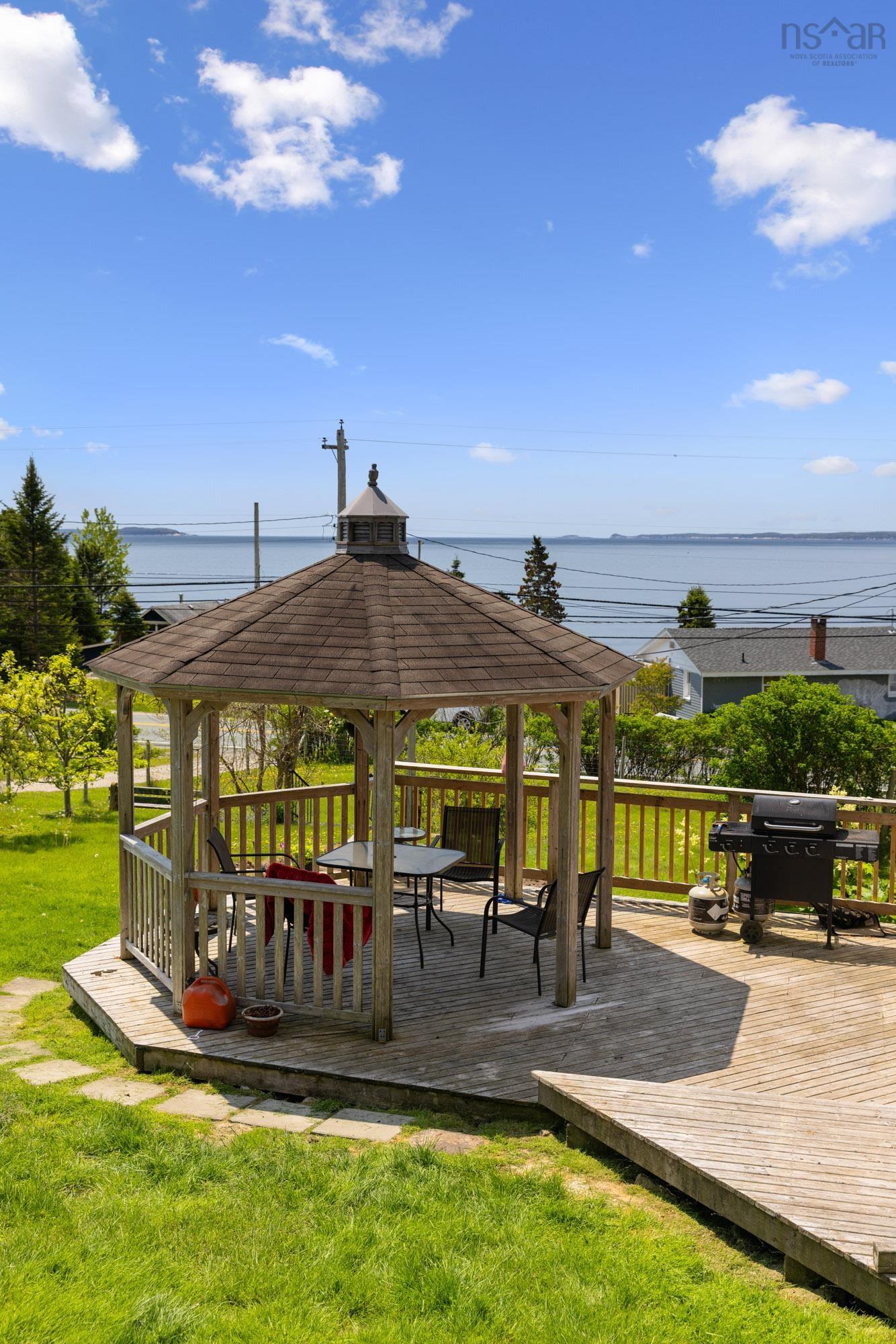 9199 St Margarets Bay Road, Queensland, NS (MLS 202513813)