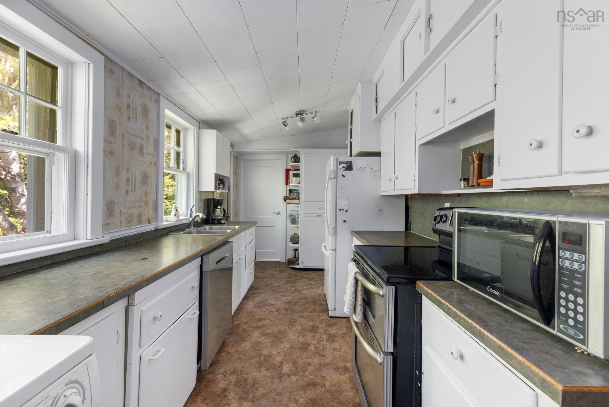 9199 St Margarets Bay Road, Queensland, NS (MLS 202513813)