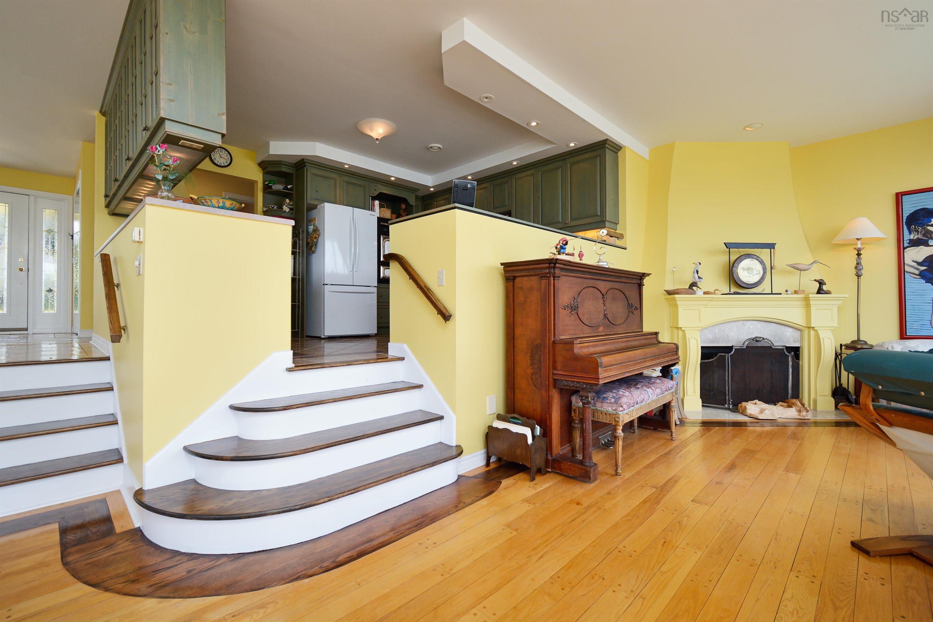 $4,175,000.00: 2641 West Bay Road, Dundee