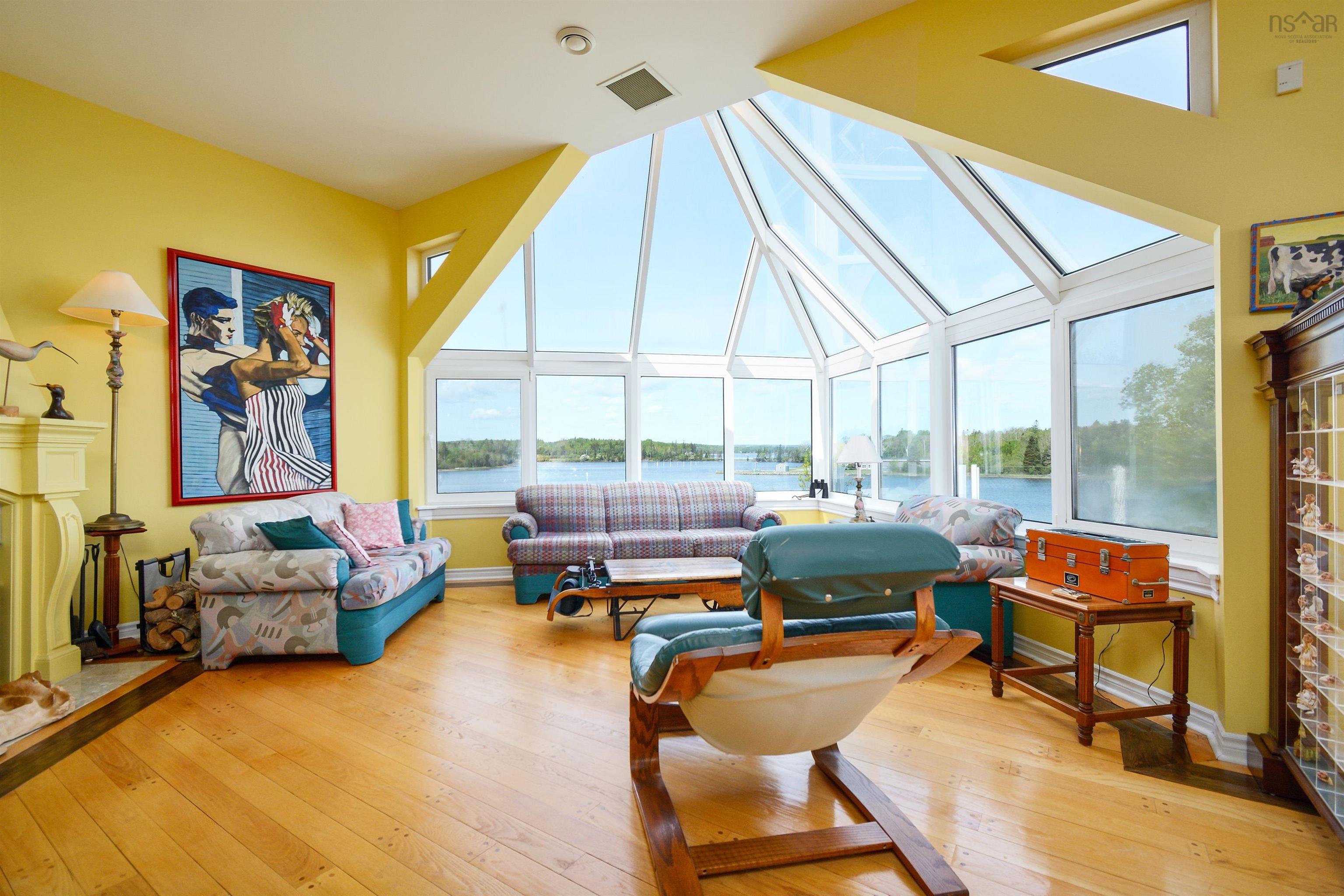 $4,175,000.00: 2641 West Bay Road, Dundee