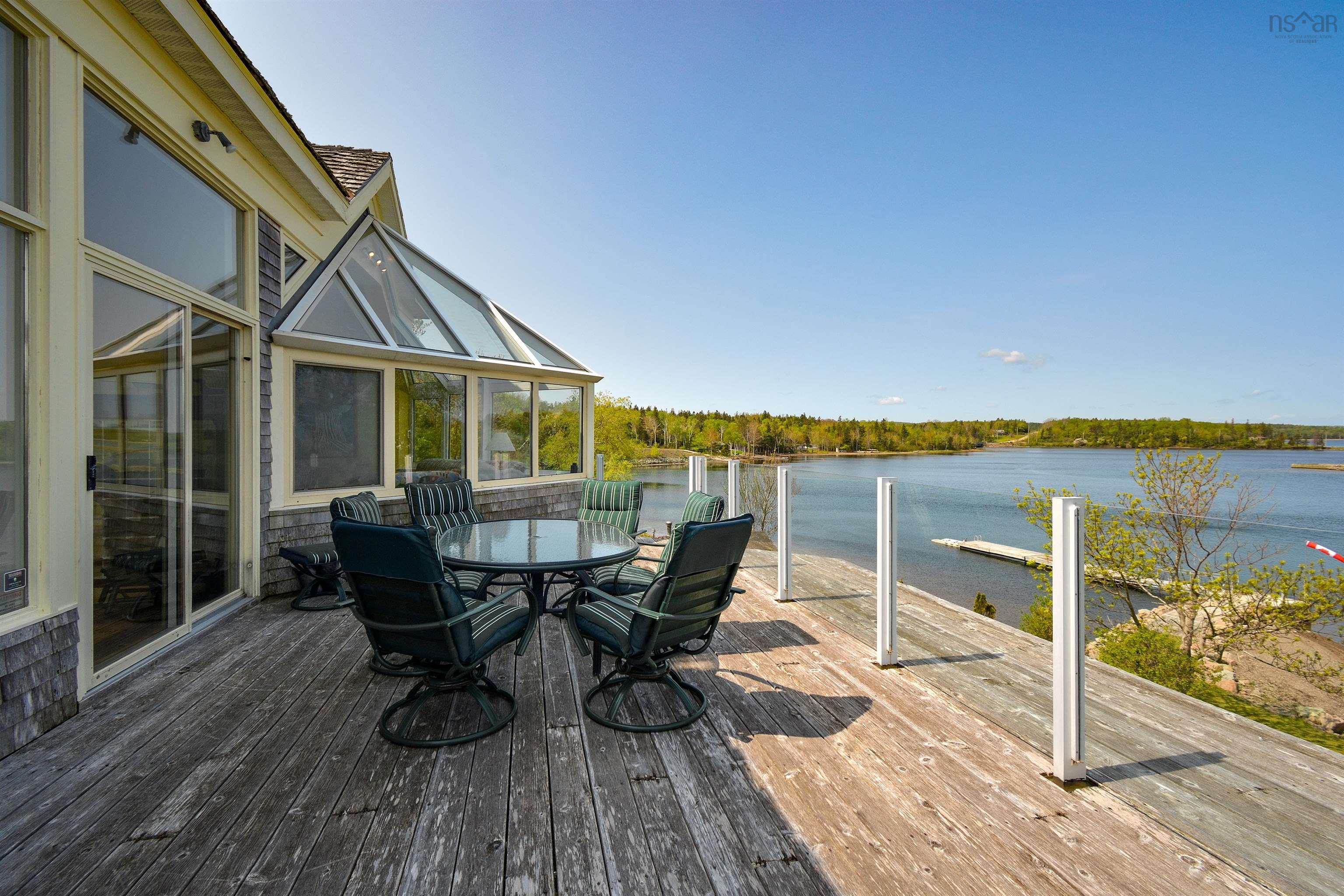 $4,175,000.00: 2641 West Bay Road, Dundee