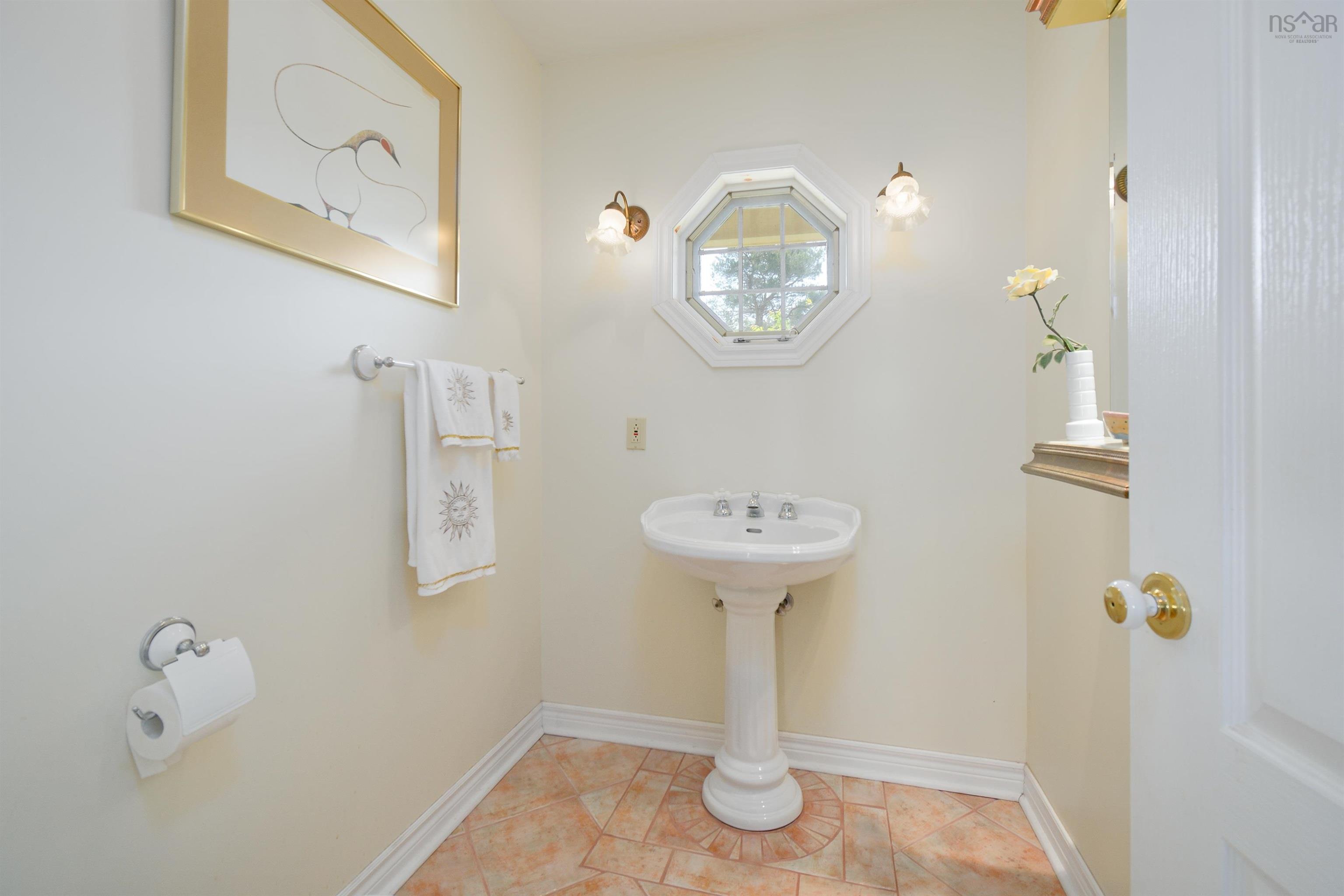 $4,175,000.00: 2641 West Bay Road, Dundee