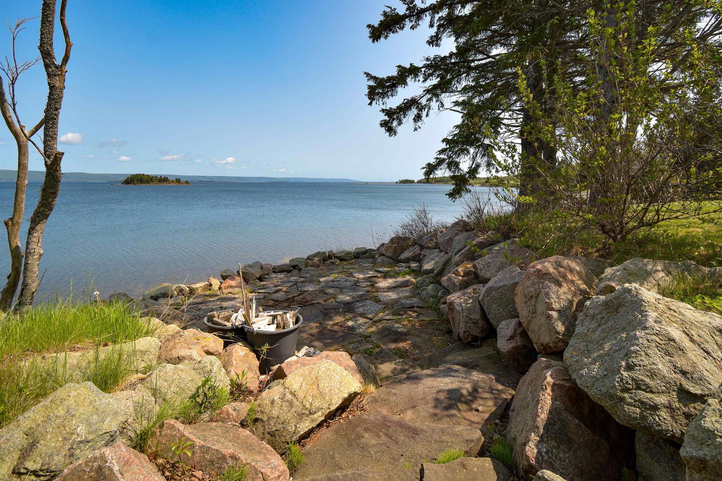 $4,175,000.00: 2641 West Bay Road, Dundee