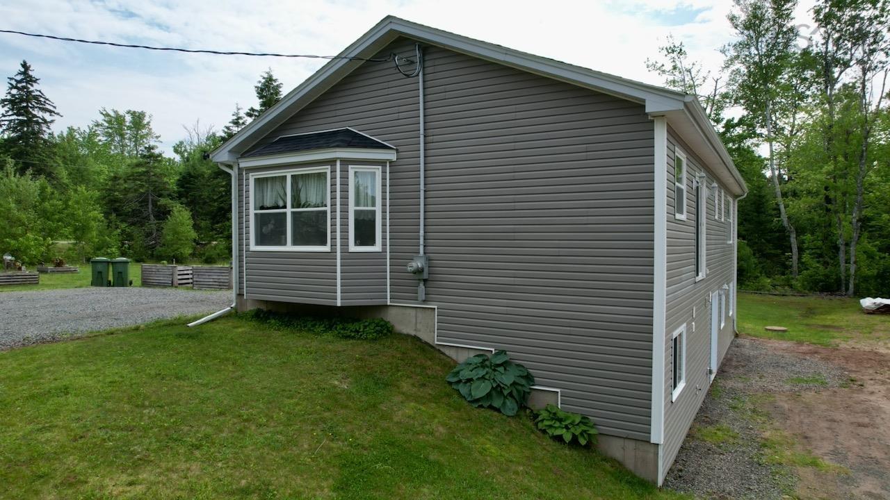 $719,000.00: 10205 204 Highway, South Victoria
