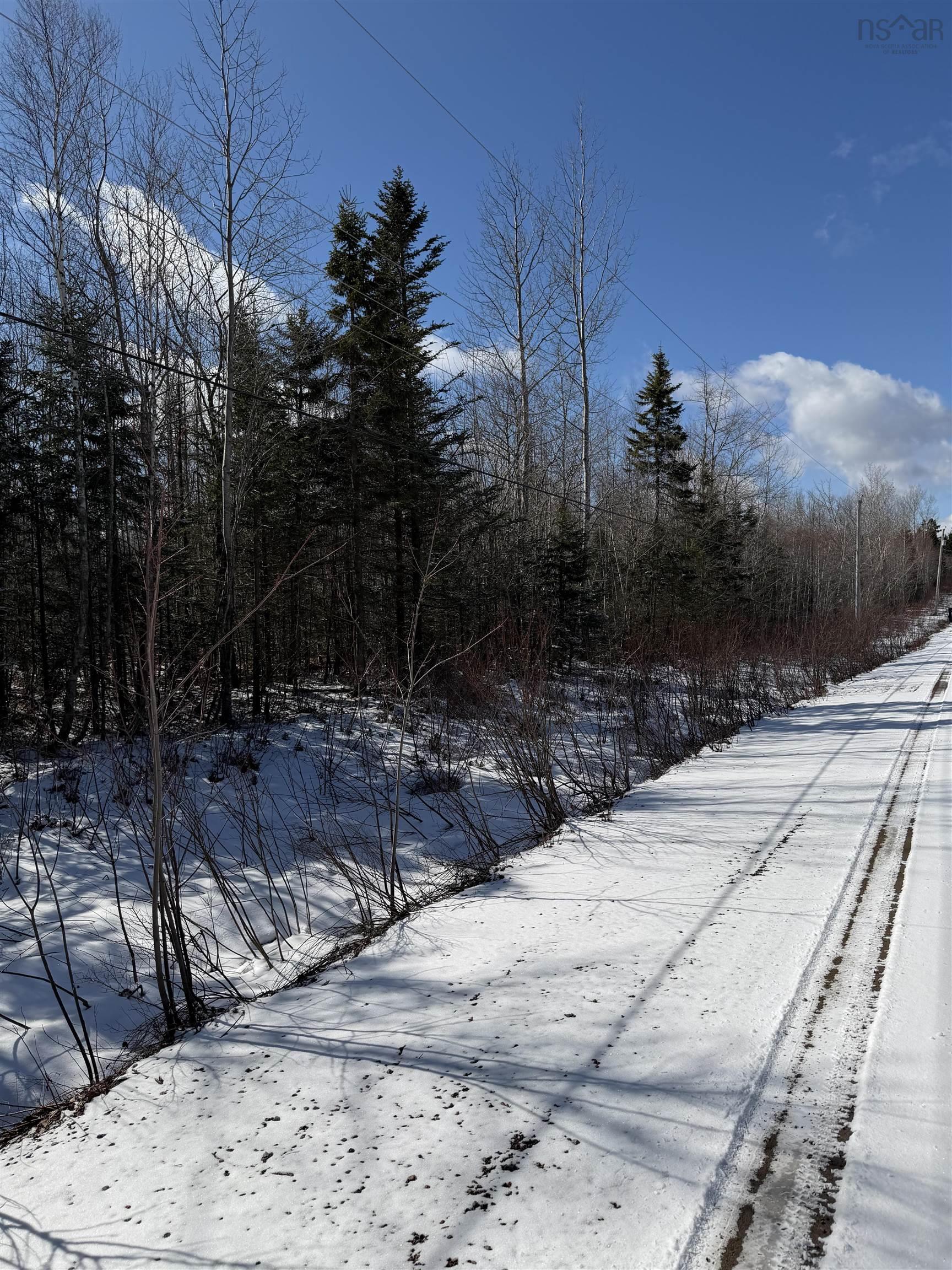 $84,990.00: 78 Acres Lake Road, French River