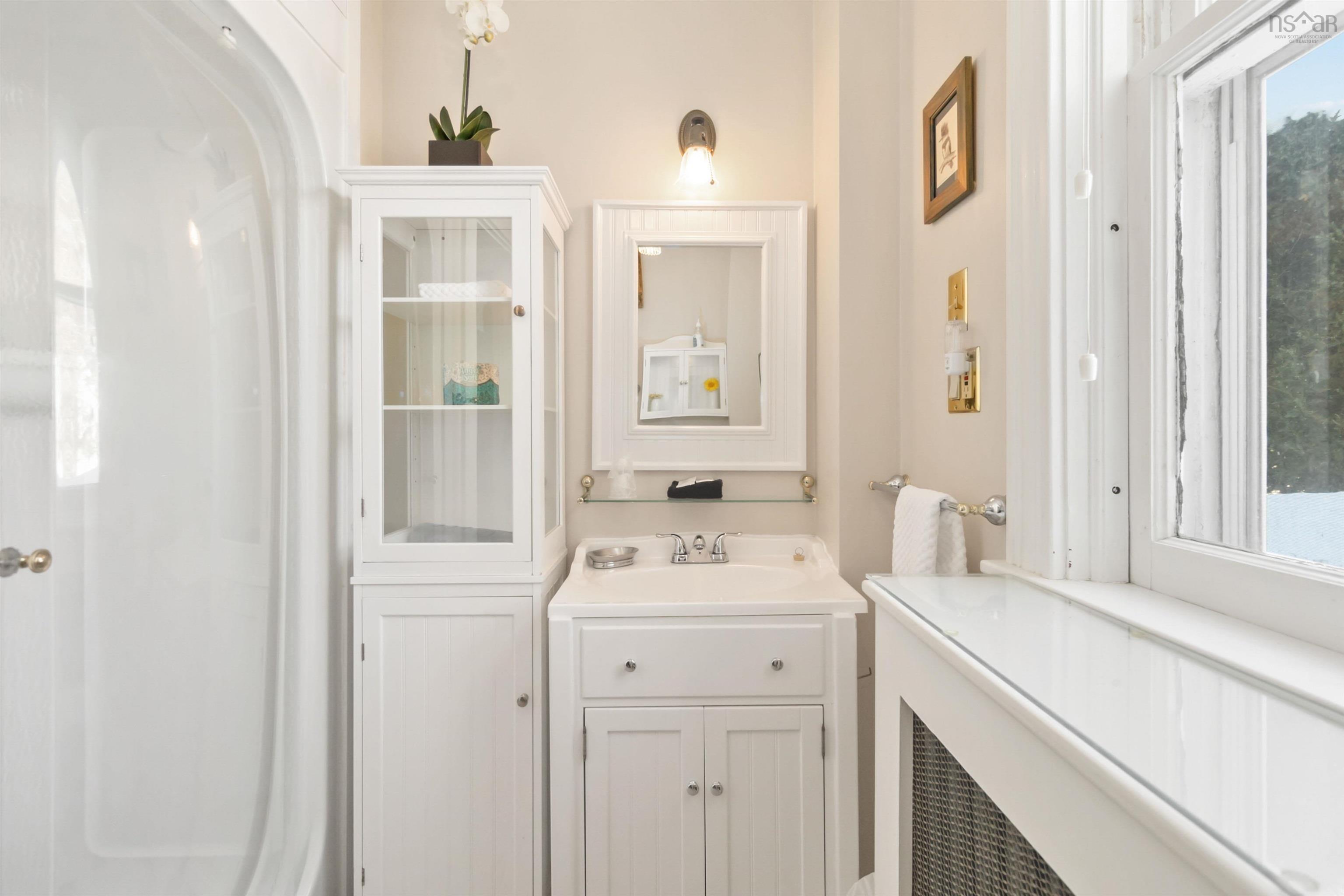 $1,399,000.00: 66 McDonald Street, Lunenburg