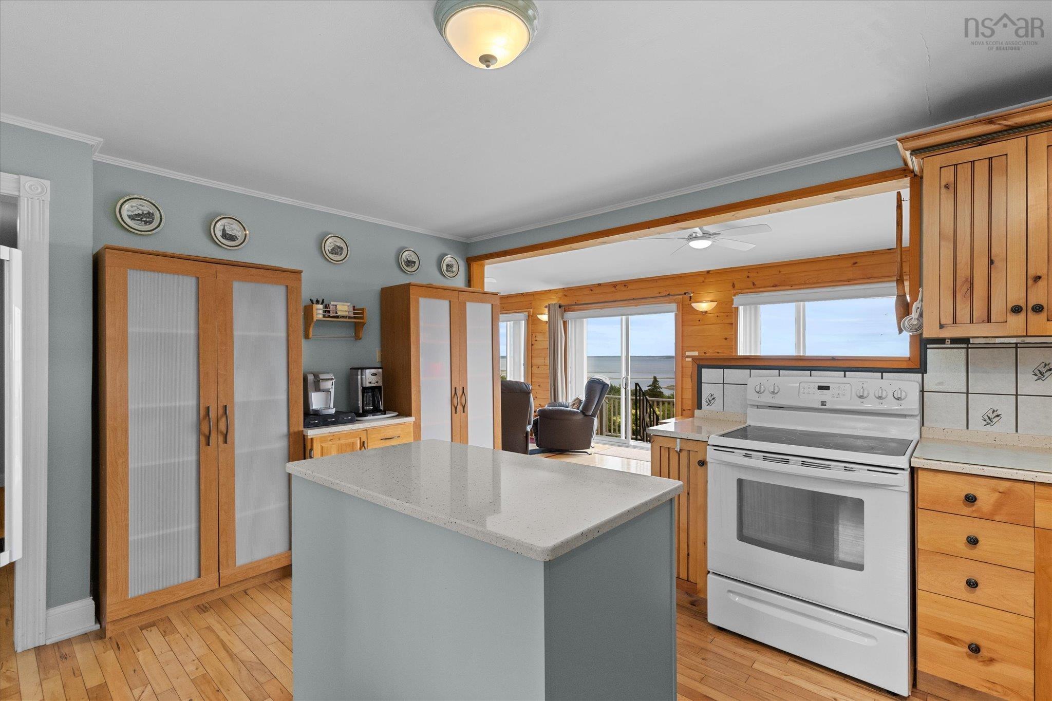 $499,500.00: 3384 Sandy Point Road, Jordan Bay