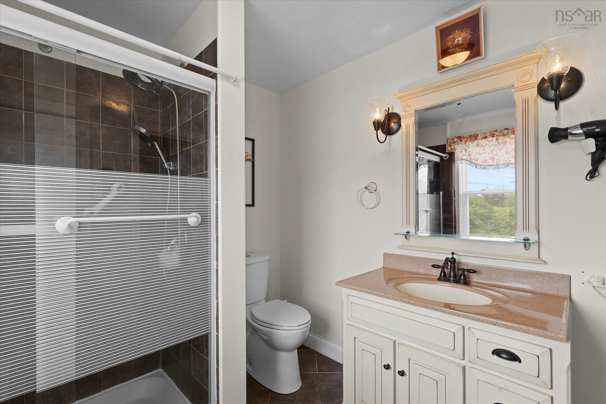 $499,500.00: 3384 Sandy Point Road, Jordan Bay