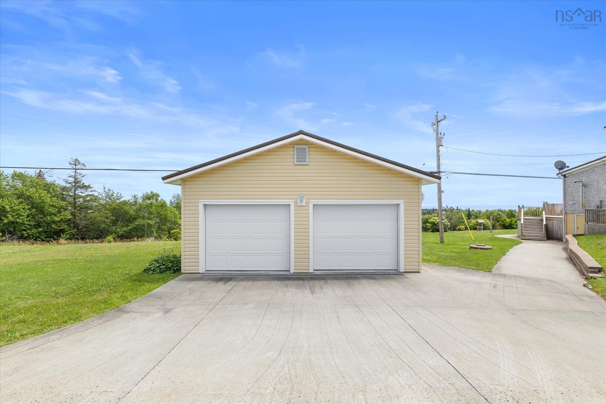 $499,500.00: 3384 Sandy Point Road, Jordan Bay