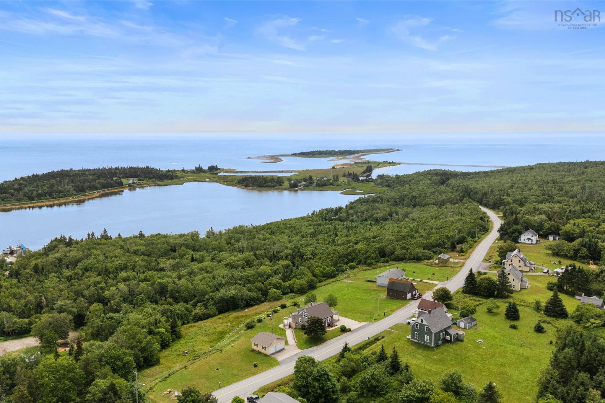 $499,500.00: 3384 Sandy Point Road, Jordan Bay