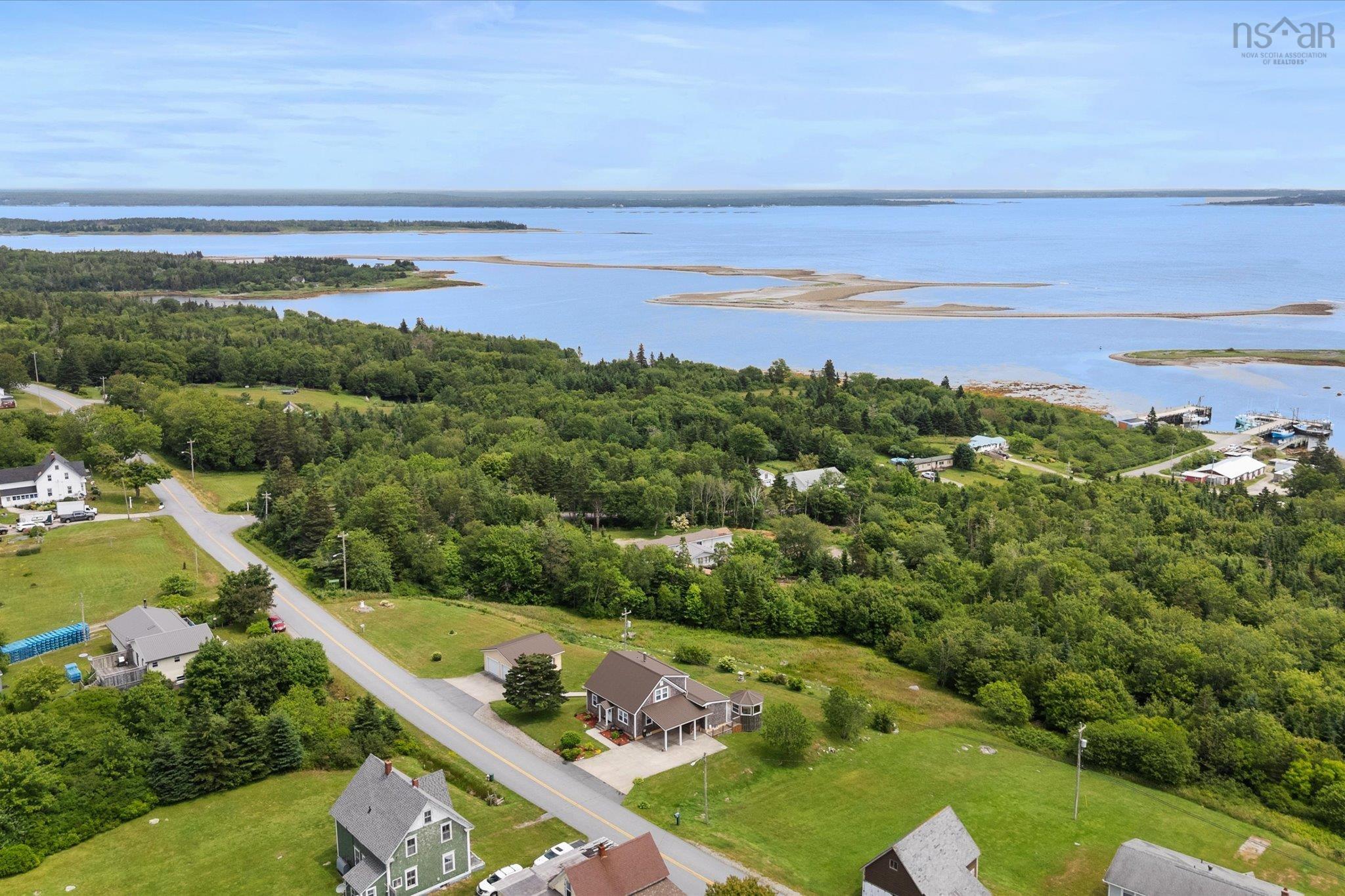 $499,500.00: 3384 Sandy Point Road, Jordan Bay