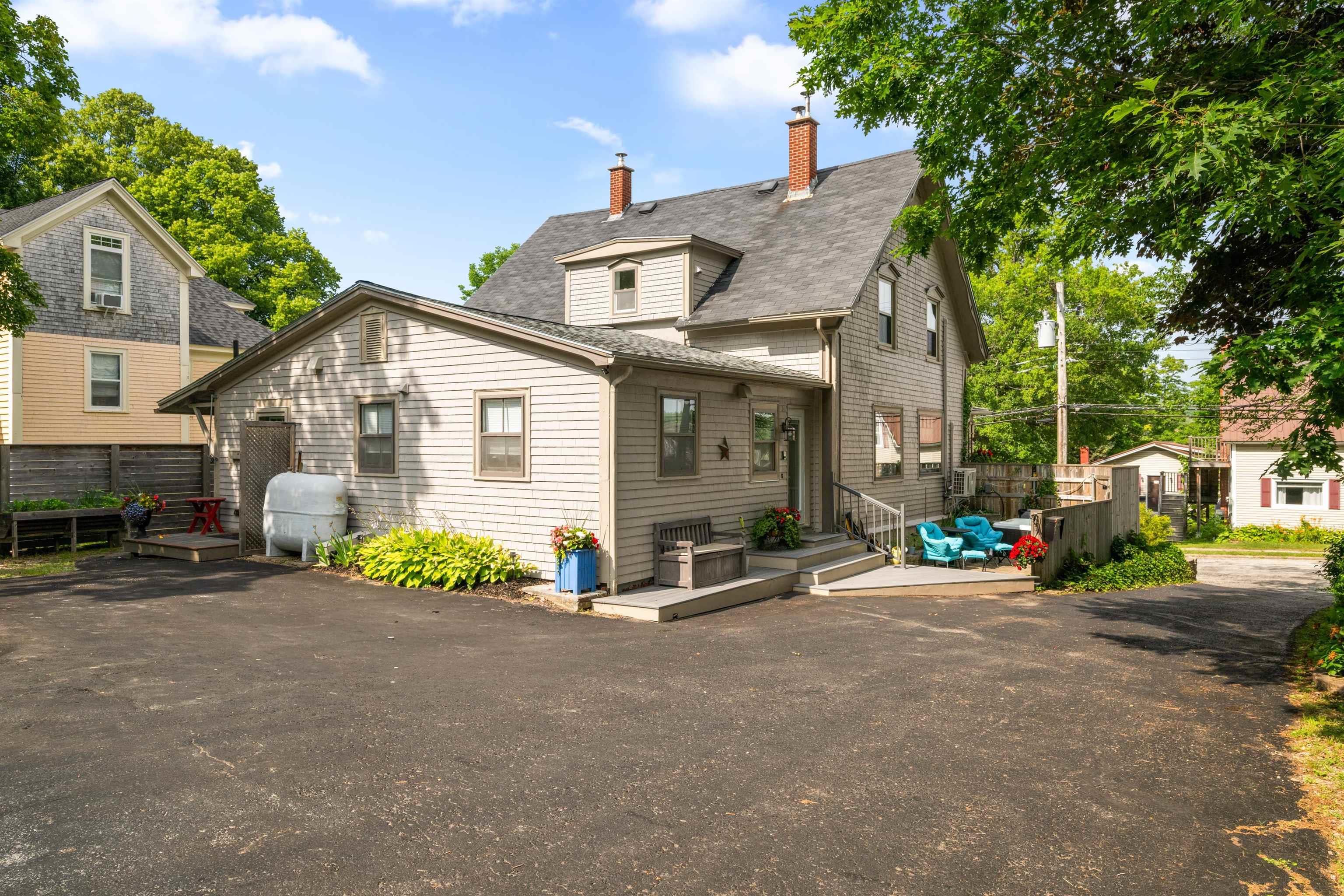 $579,900.00: 153 Pleasant Street, Bridgewater