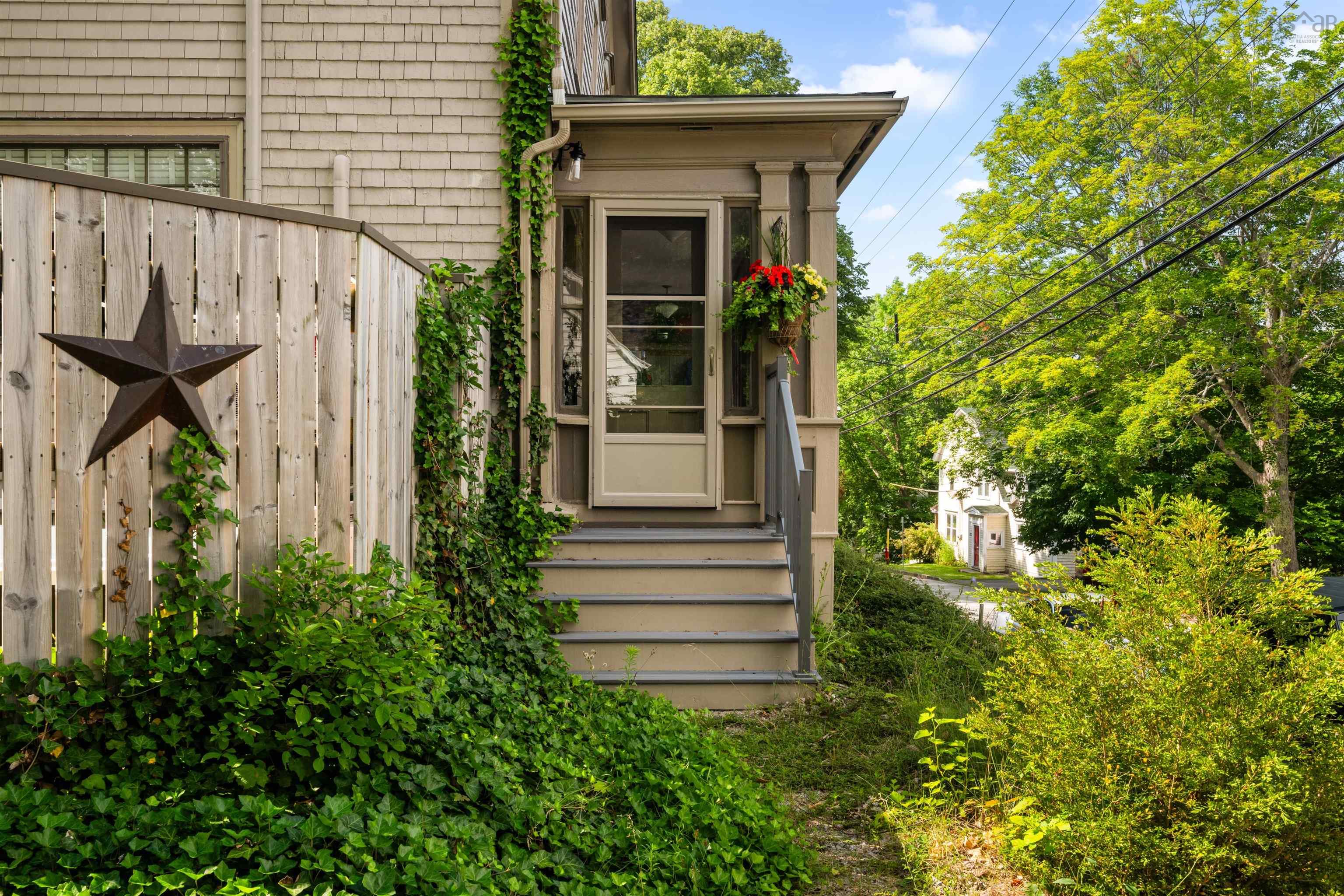 $579,900.00: 153 Pleasant Street, Bridgewater