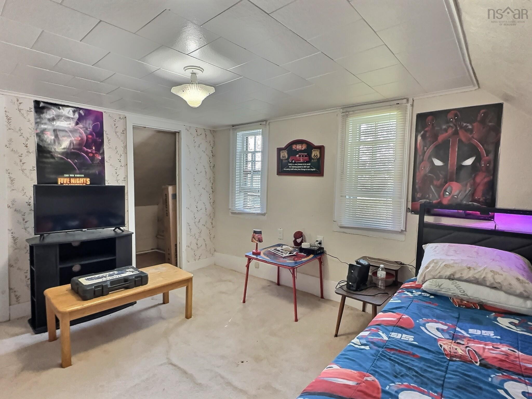 $199,000.00: 5588 204 Highway, Oxford