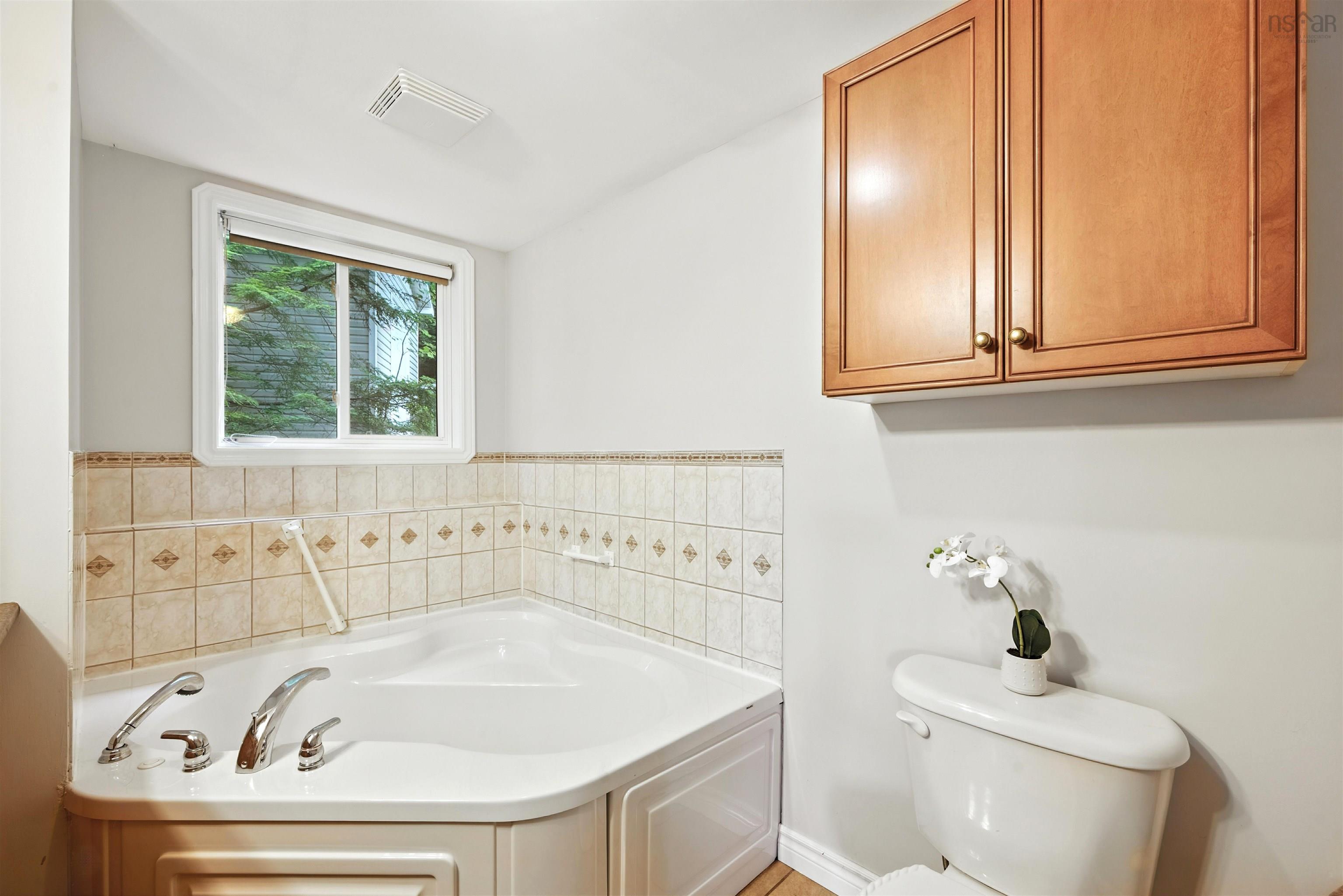 $680,000.00: 139 Smeltzer Road, Upper Vaughan