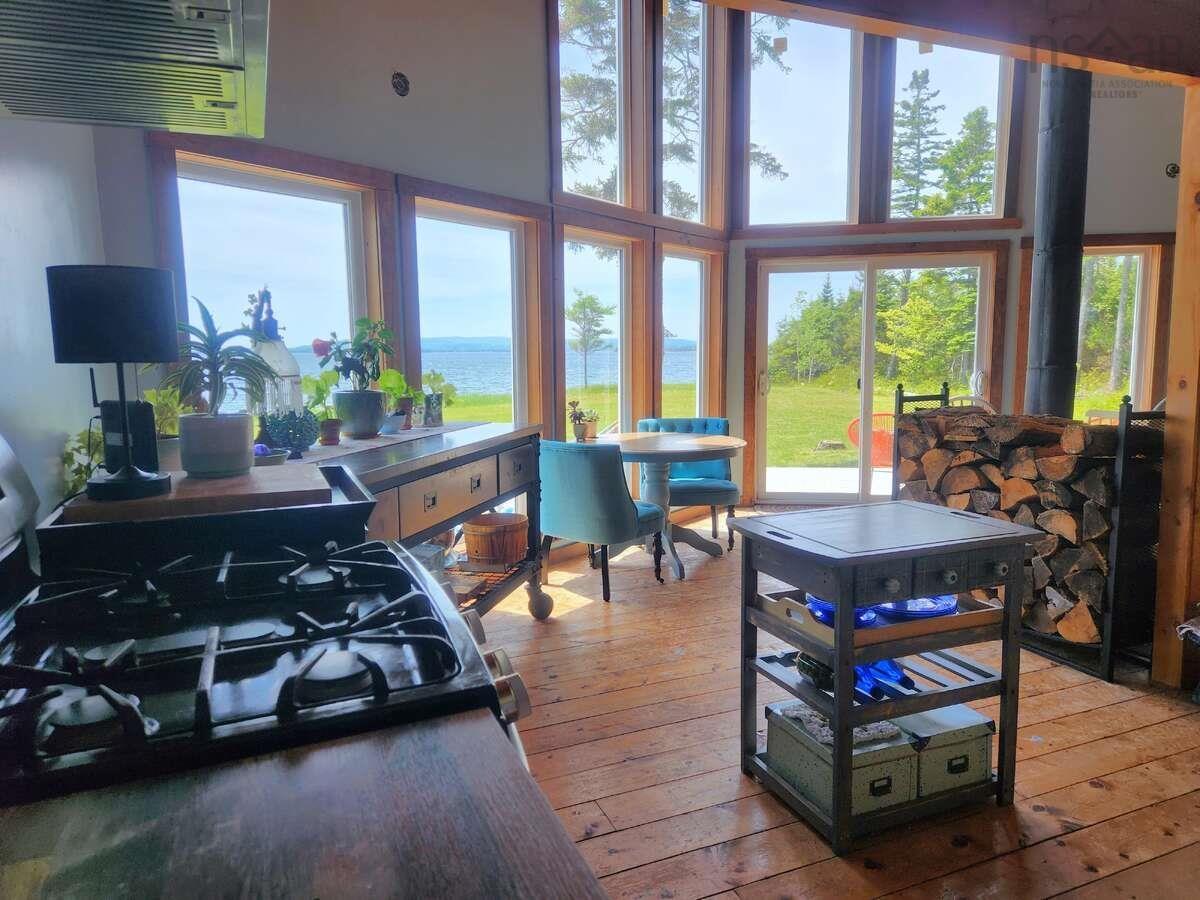 $639,000.00: 56 Johnny Ben