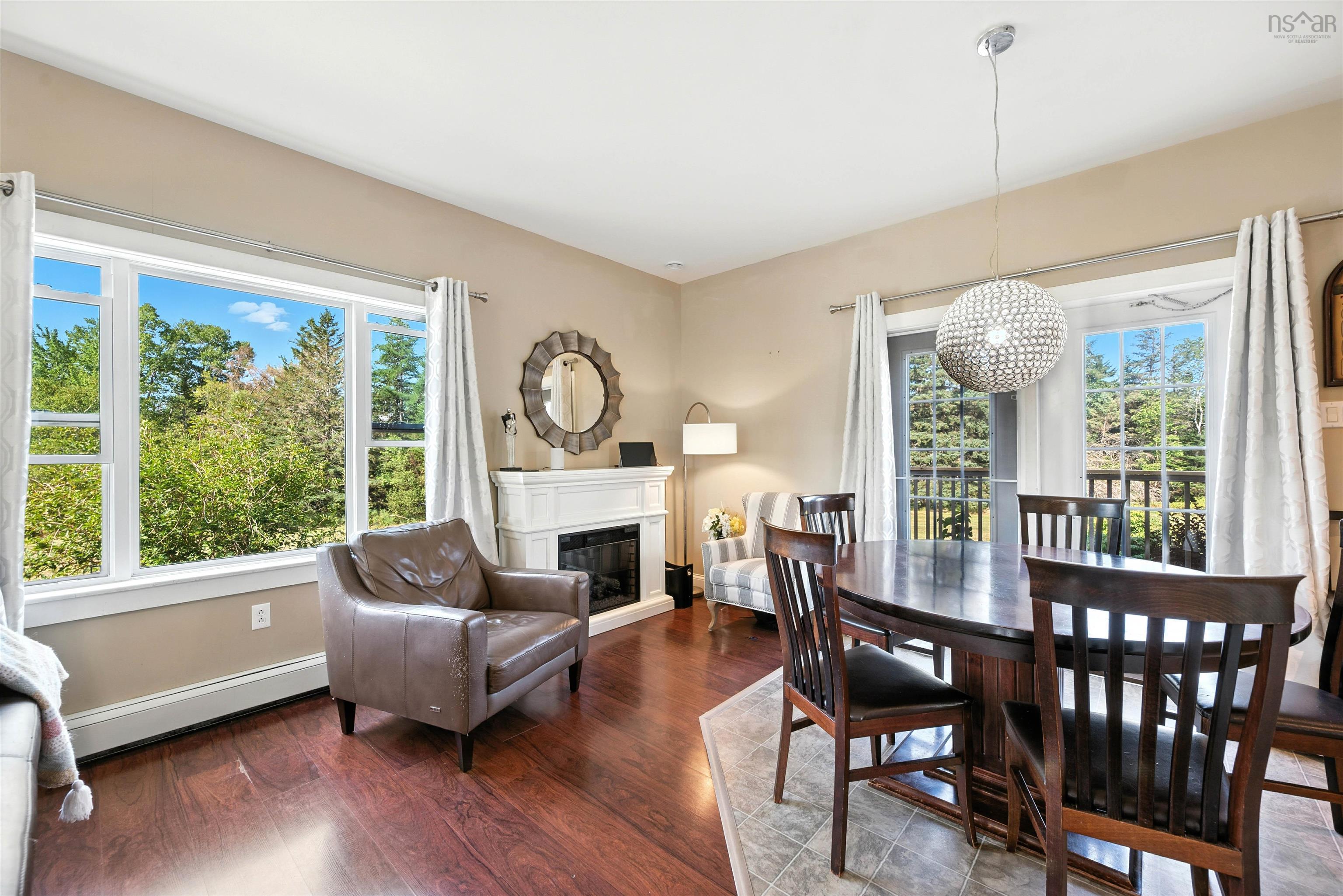 $675,000.00: 754 Greenhill Road, Greenhill