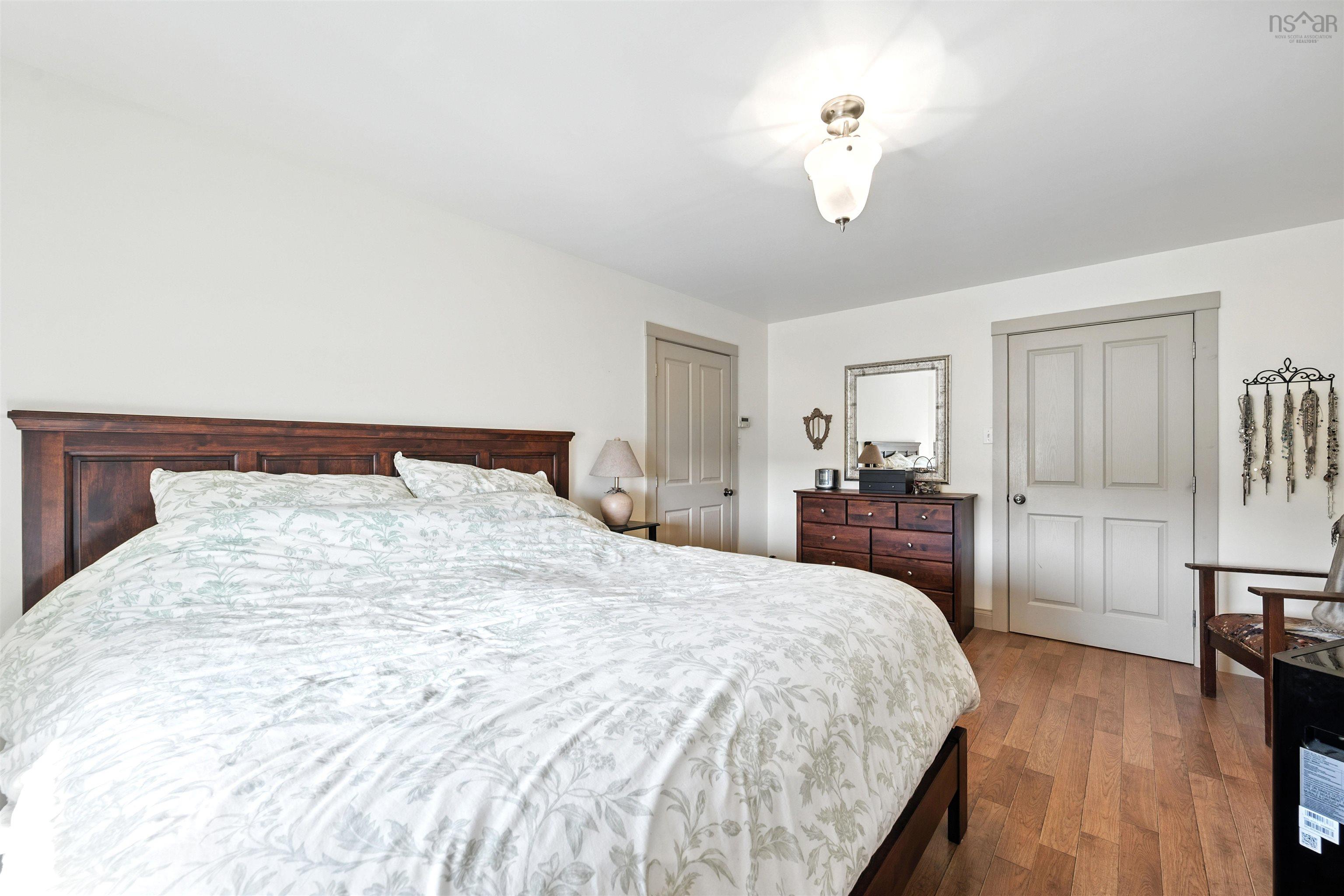 $675,000.00: 754 Greenhill Road, Greenhill