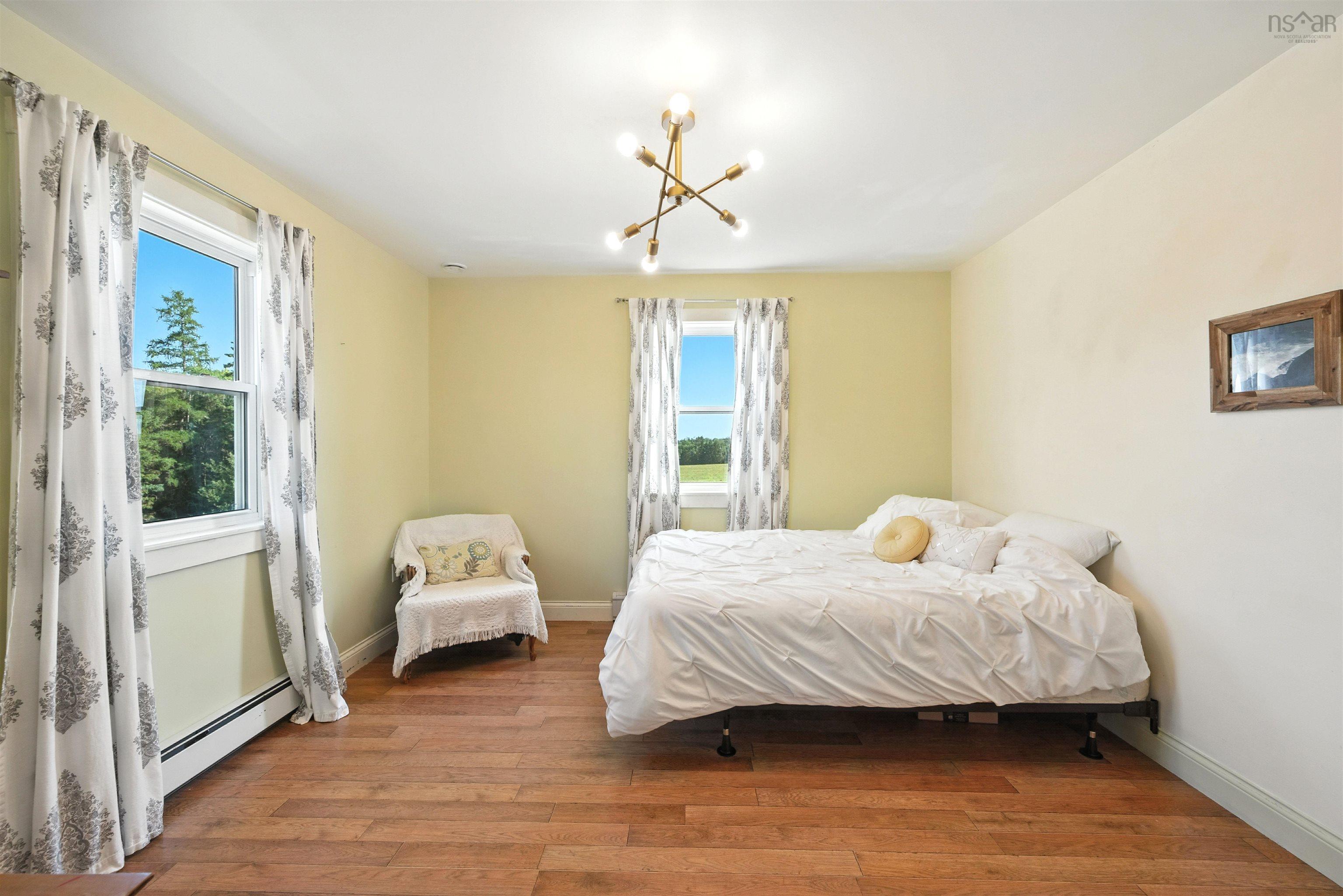 $675,000.00: 754 Greenhill Road, Greenhill