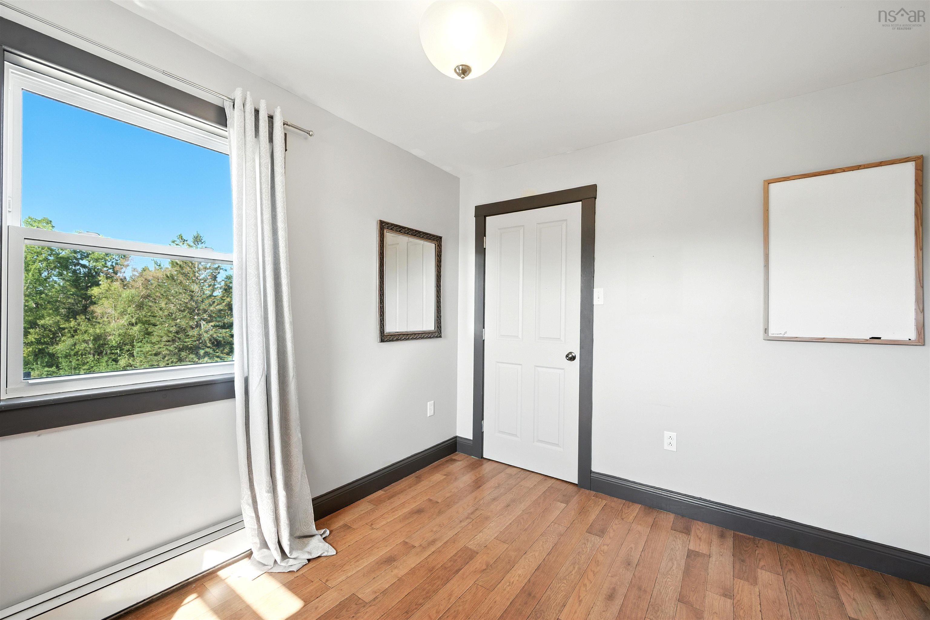 $675,000.00: 754 Greenhill Road, Greenhill