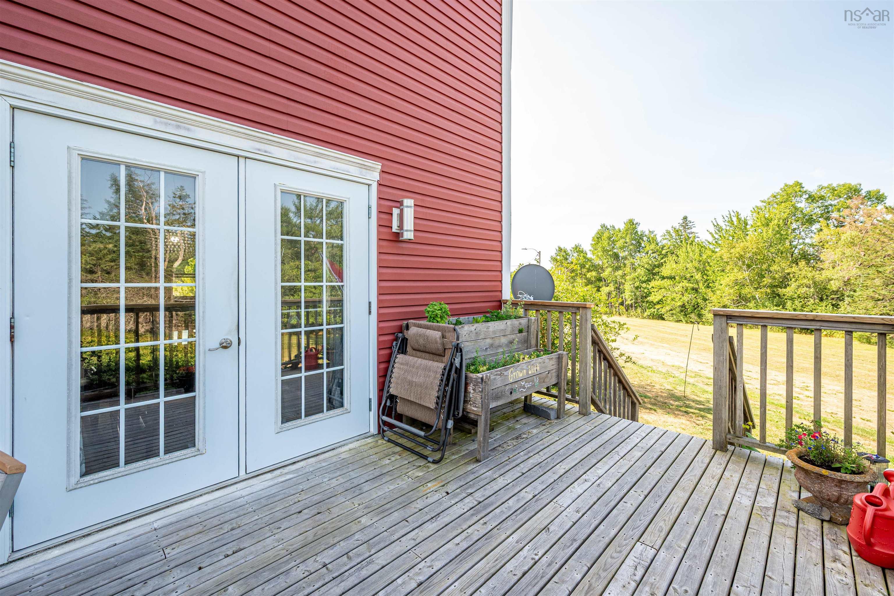 $675,000.00: 754 Greenhill Road, Greenhill