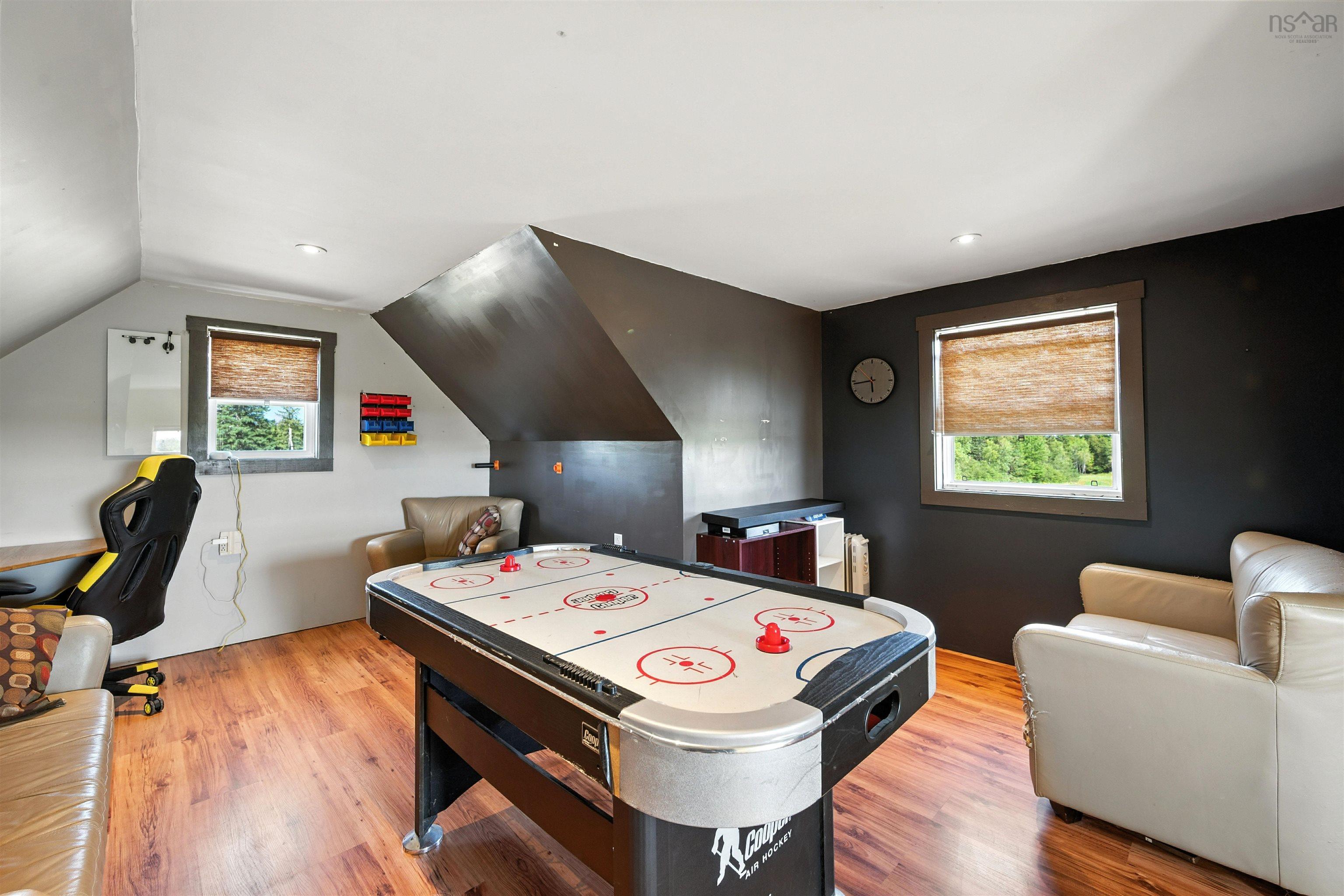 $675,000.00: 754 Greenhill Road, Greenhill