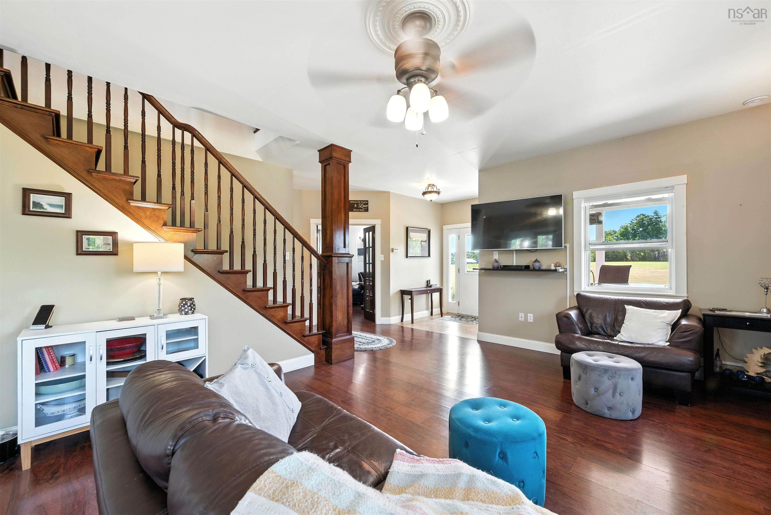 $675,000.00: 754 Greenhill Road, Greenhill