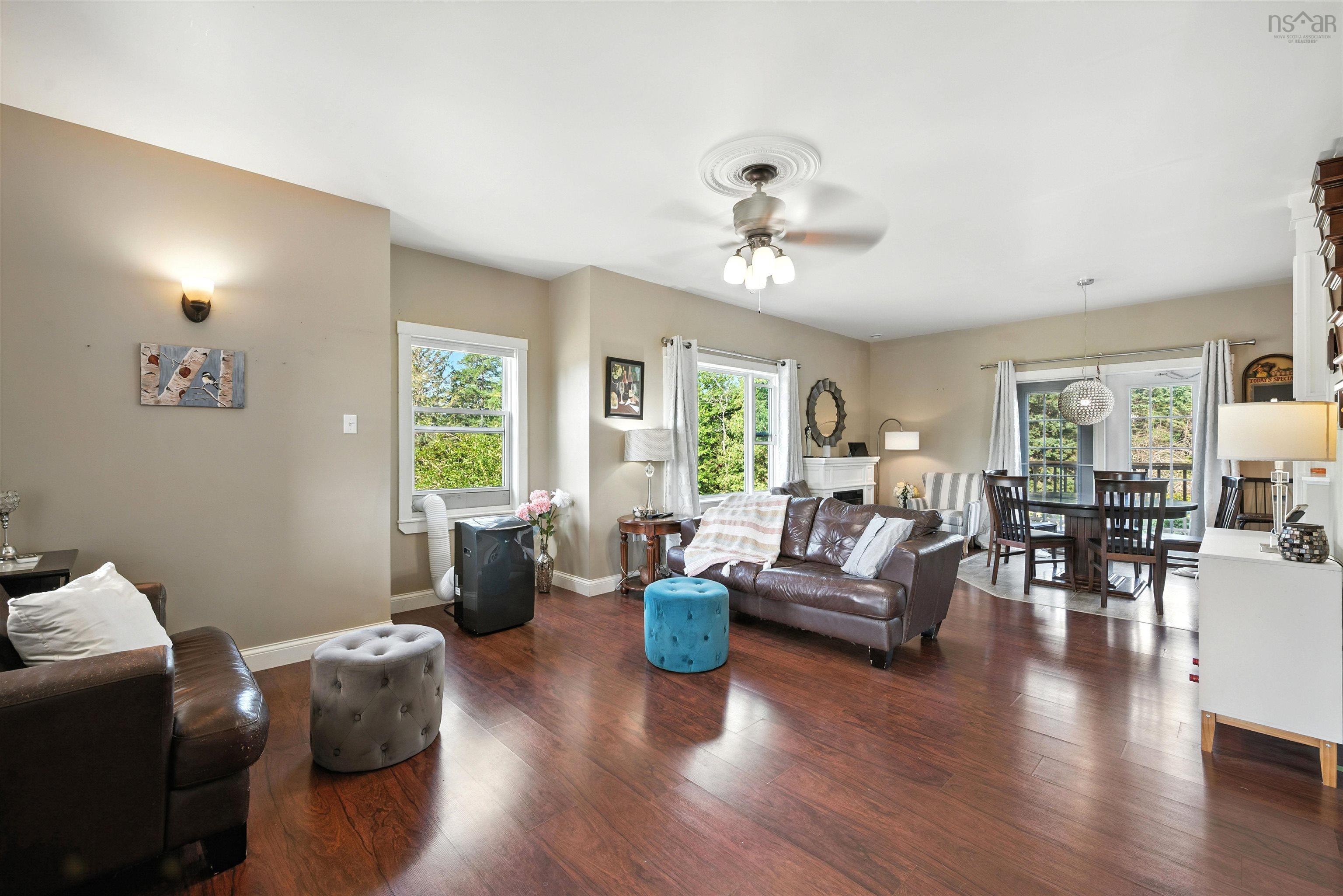 $675,000.00: 754 Greenhill Road, Greenhill