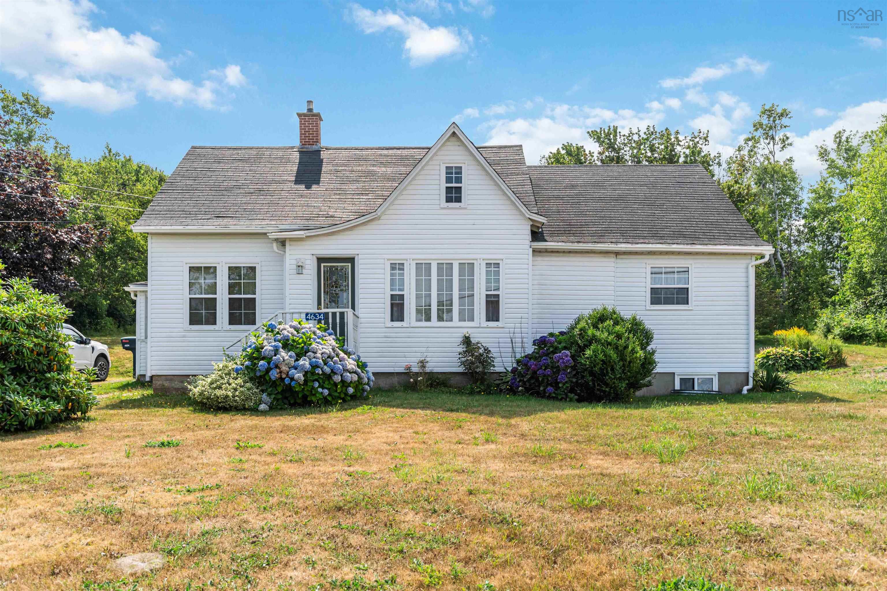 $329,000.00: 4634 Shore Road W, Parkers Cove