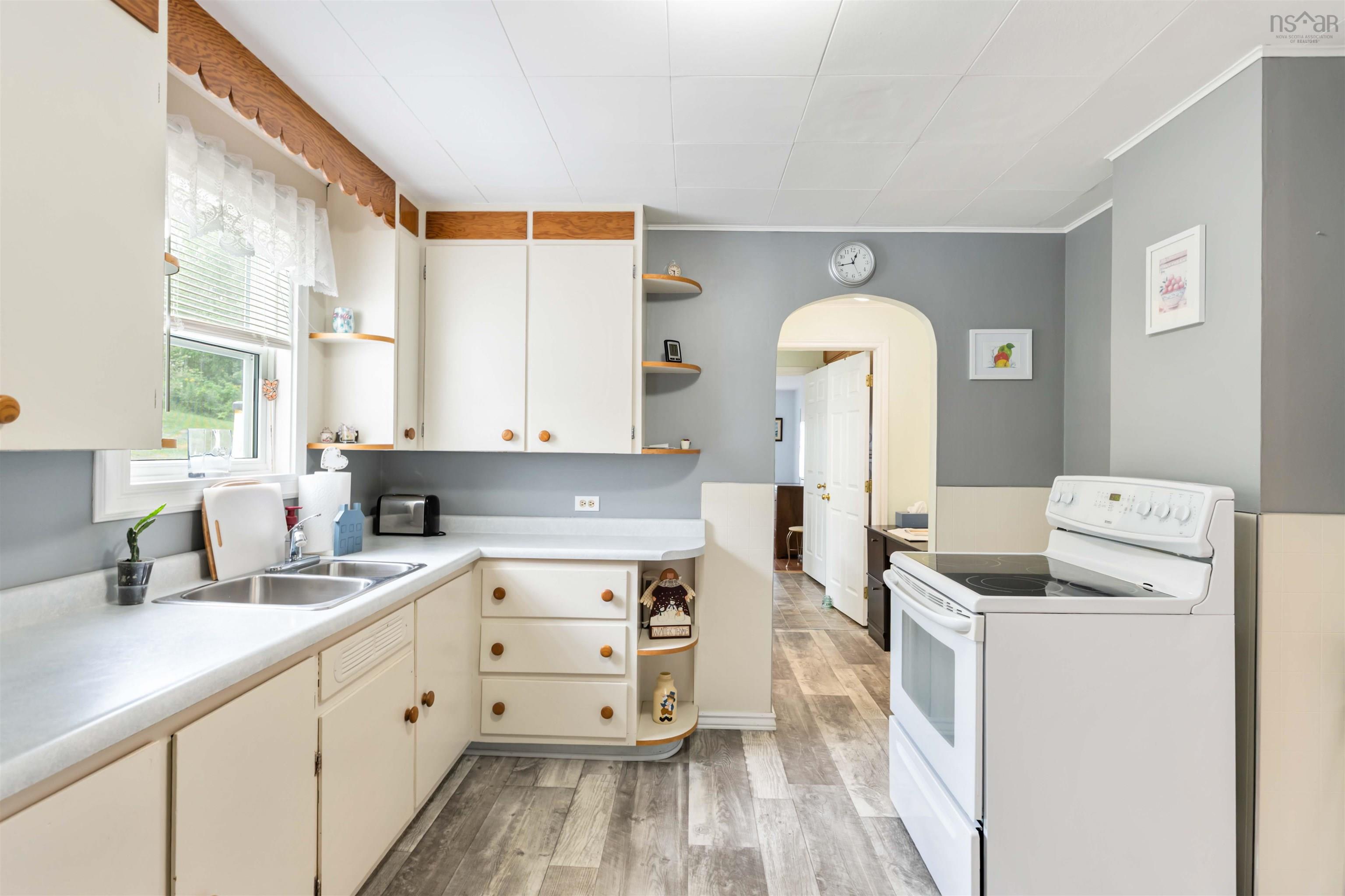 $329,000.00: 4634 Shore Road W, Parkers Cove