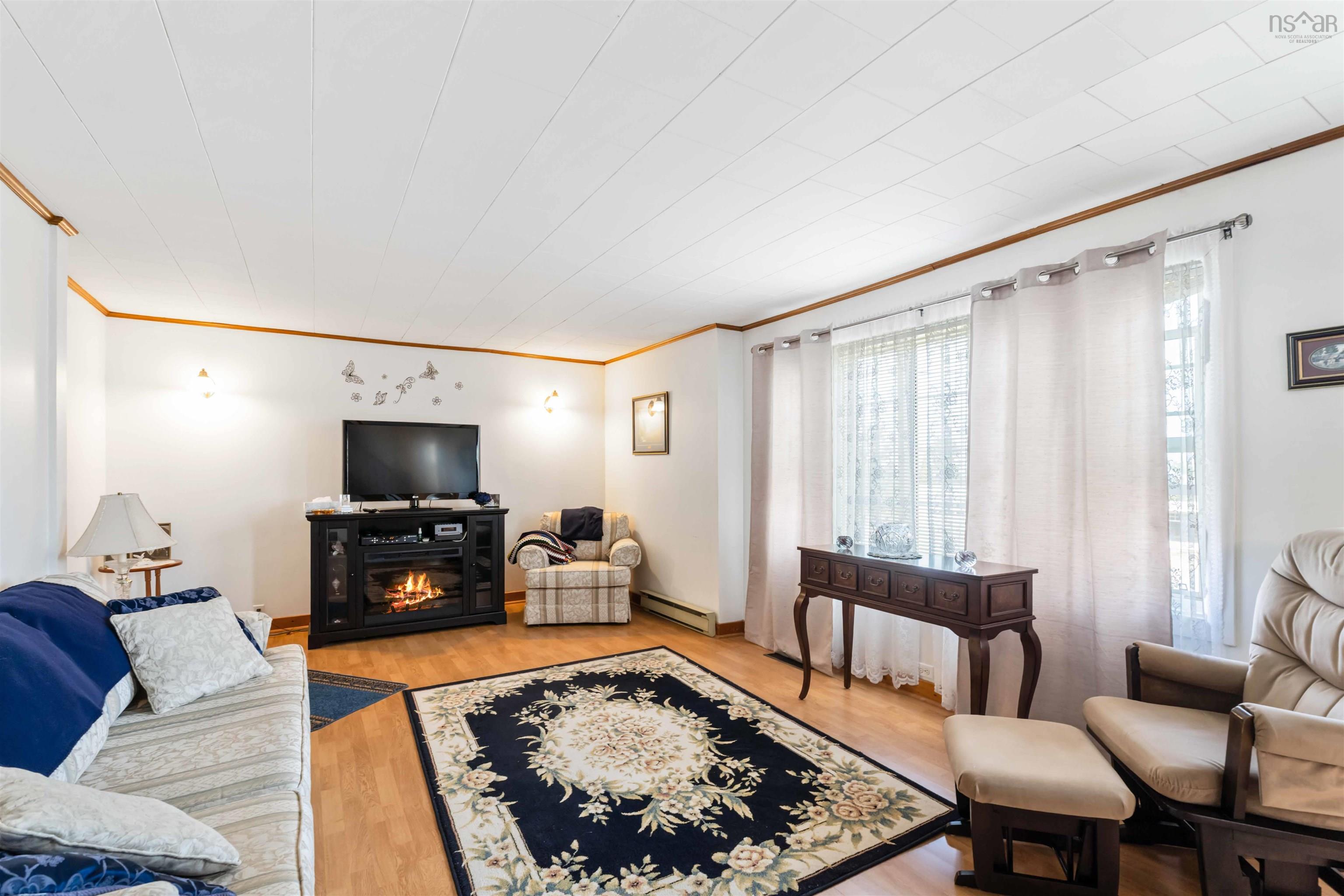 $329,000.00: 4634 Shore Road W, Parkers Cove