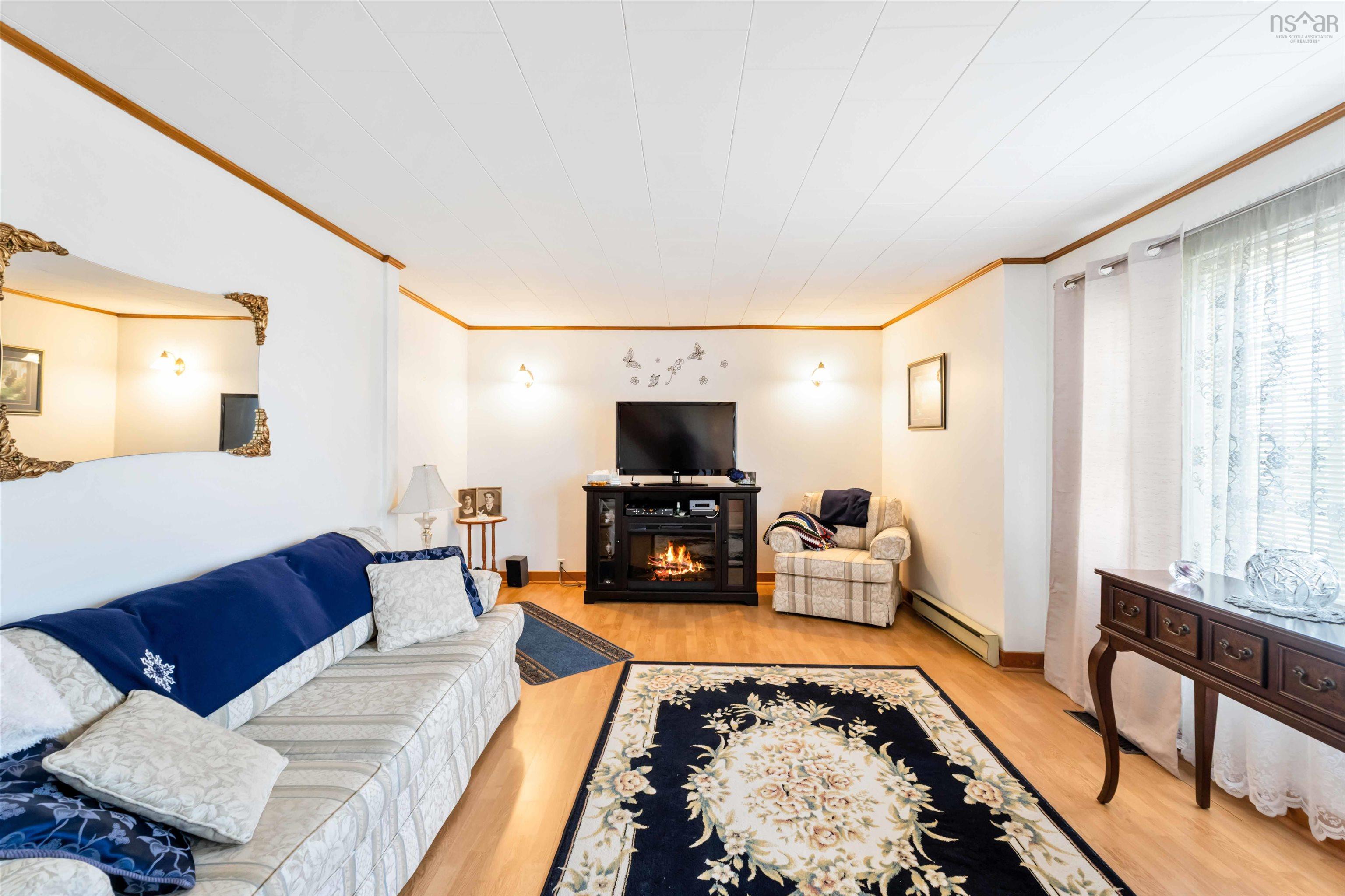 $329,000.00: 4634 Shore Road W, Parkers Cove