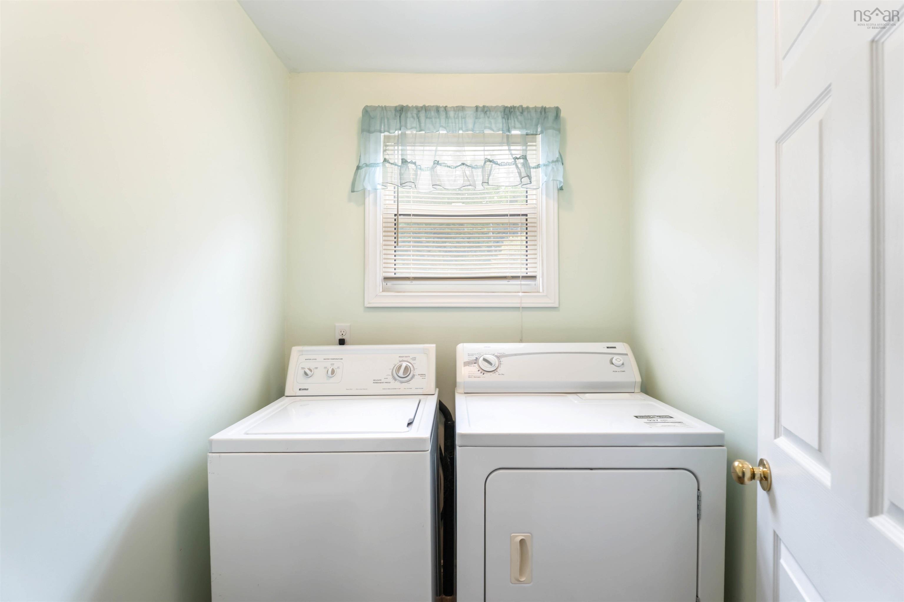 $329,000.00: 4634 Shore Road W, Parkers Cove