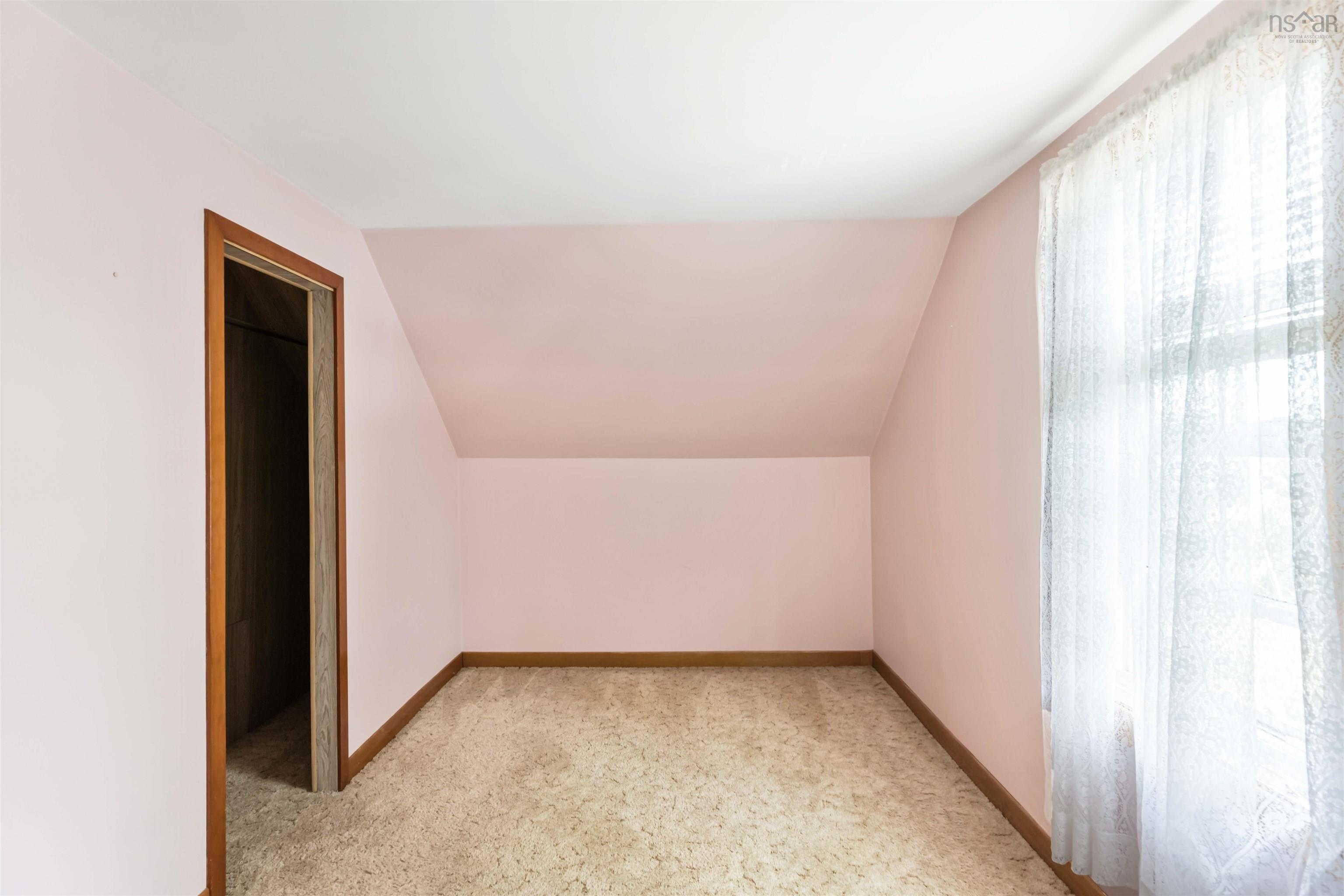 $329,000.00: 4634 Shore Road W, Parkers Cove