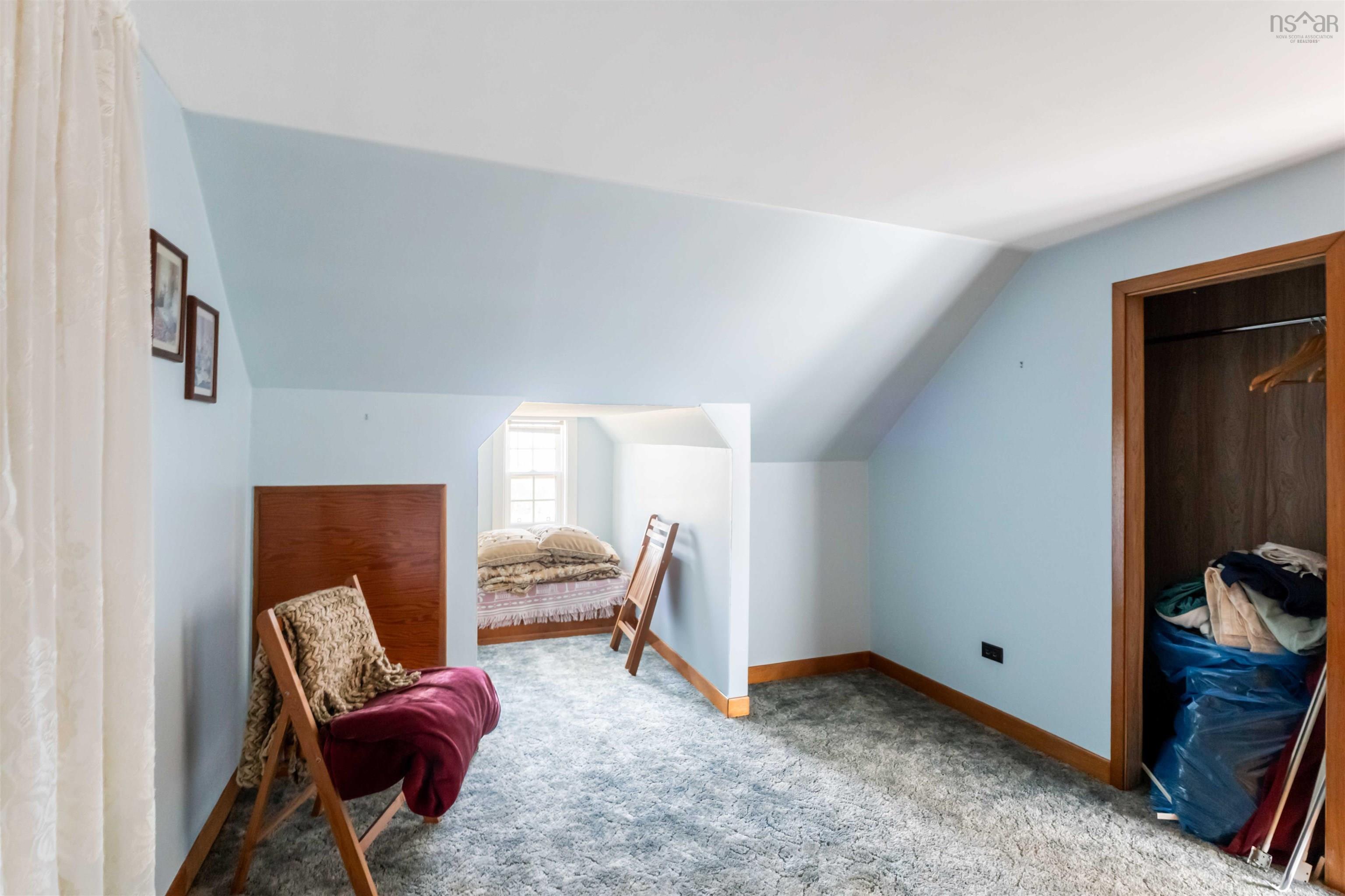 $329,000.00: 4634 Shore Road W, Parkers Cove