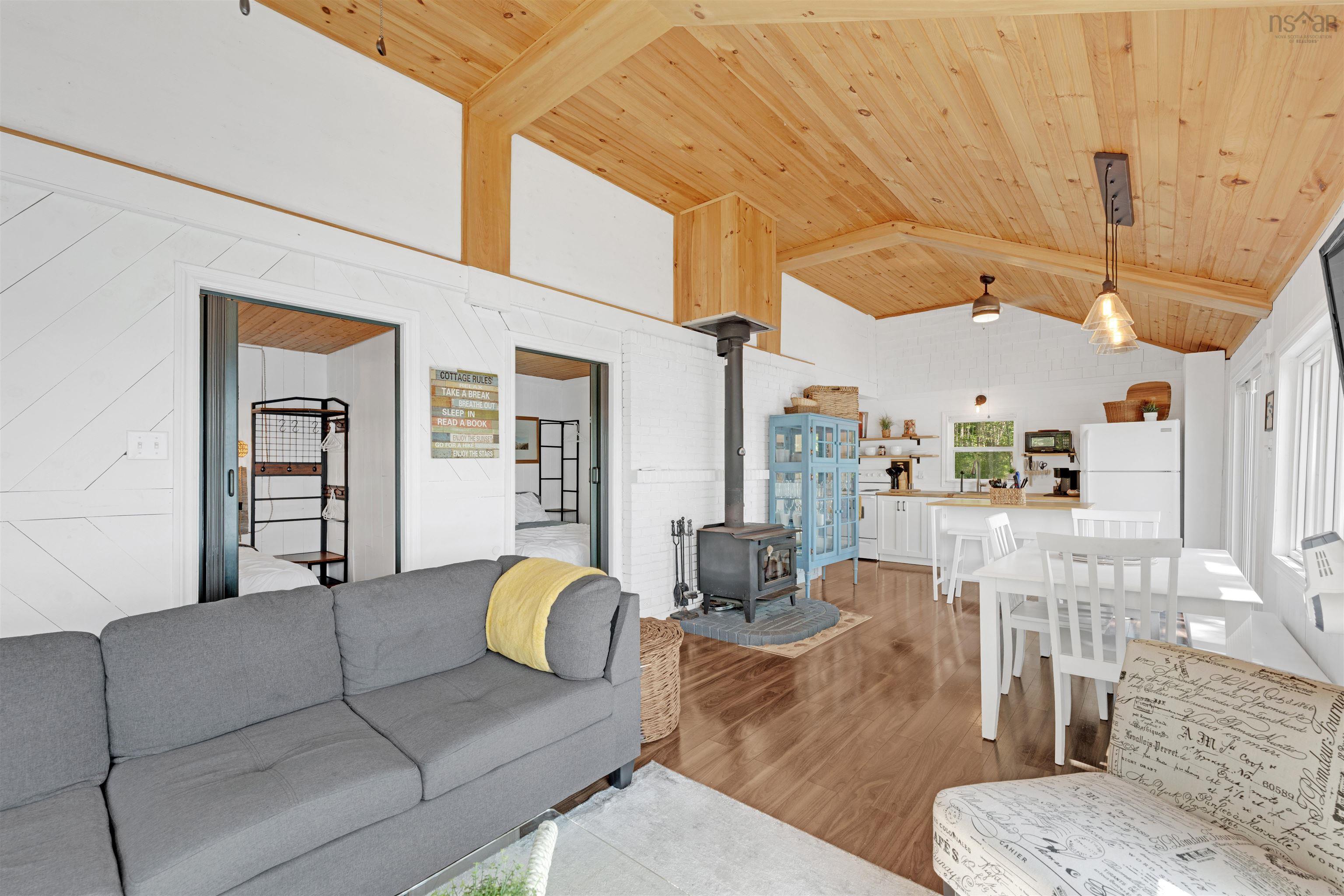 $325,000.00: 5232 Highway 340, Forest Glen