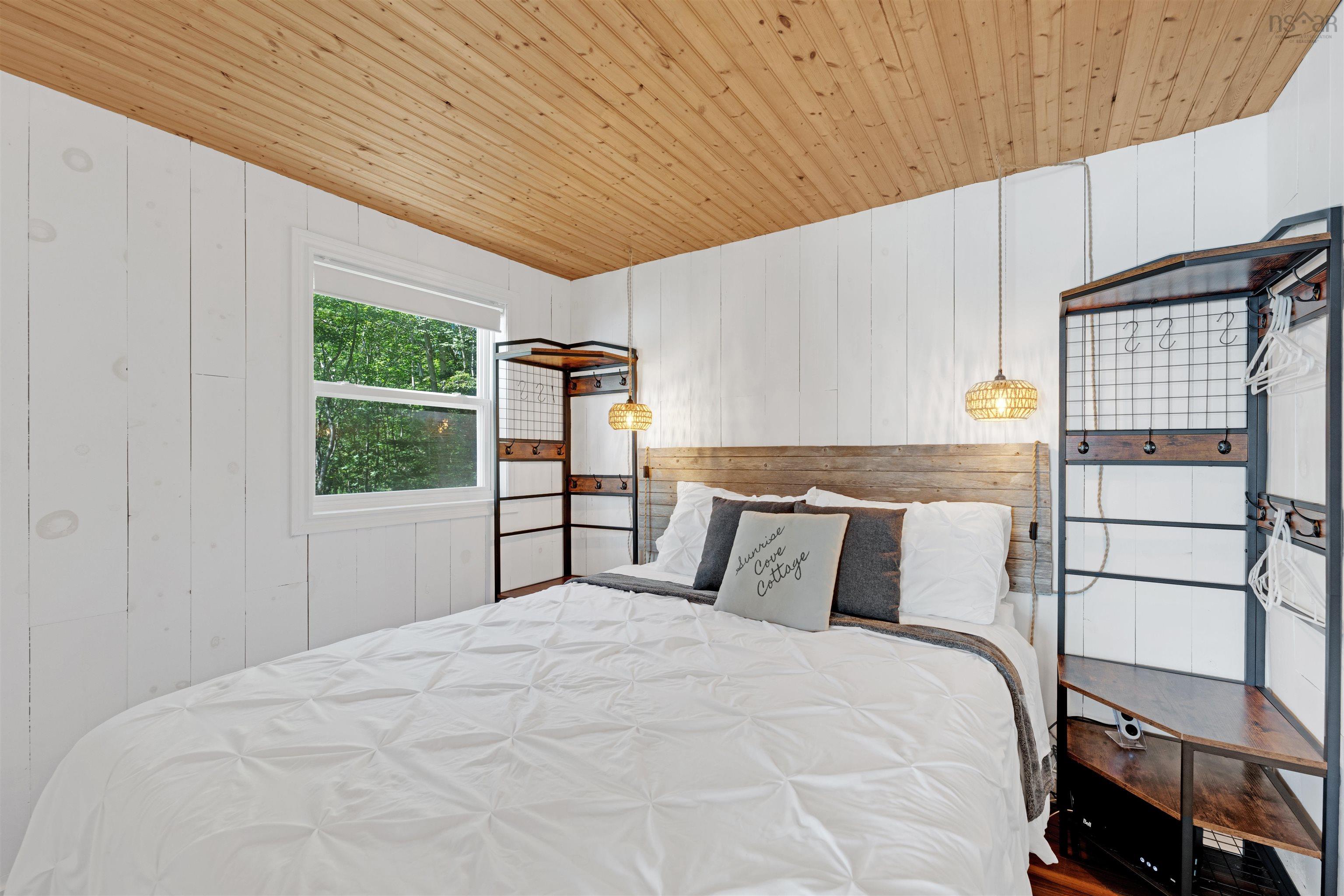 $325,000.00: 5232 Highway 340, Forest Glen