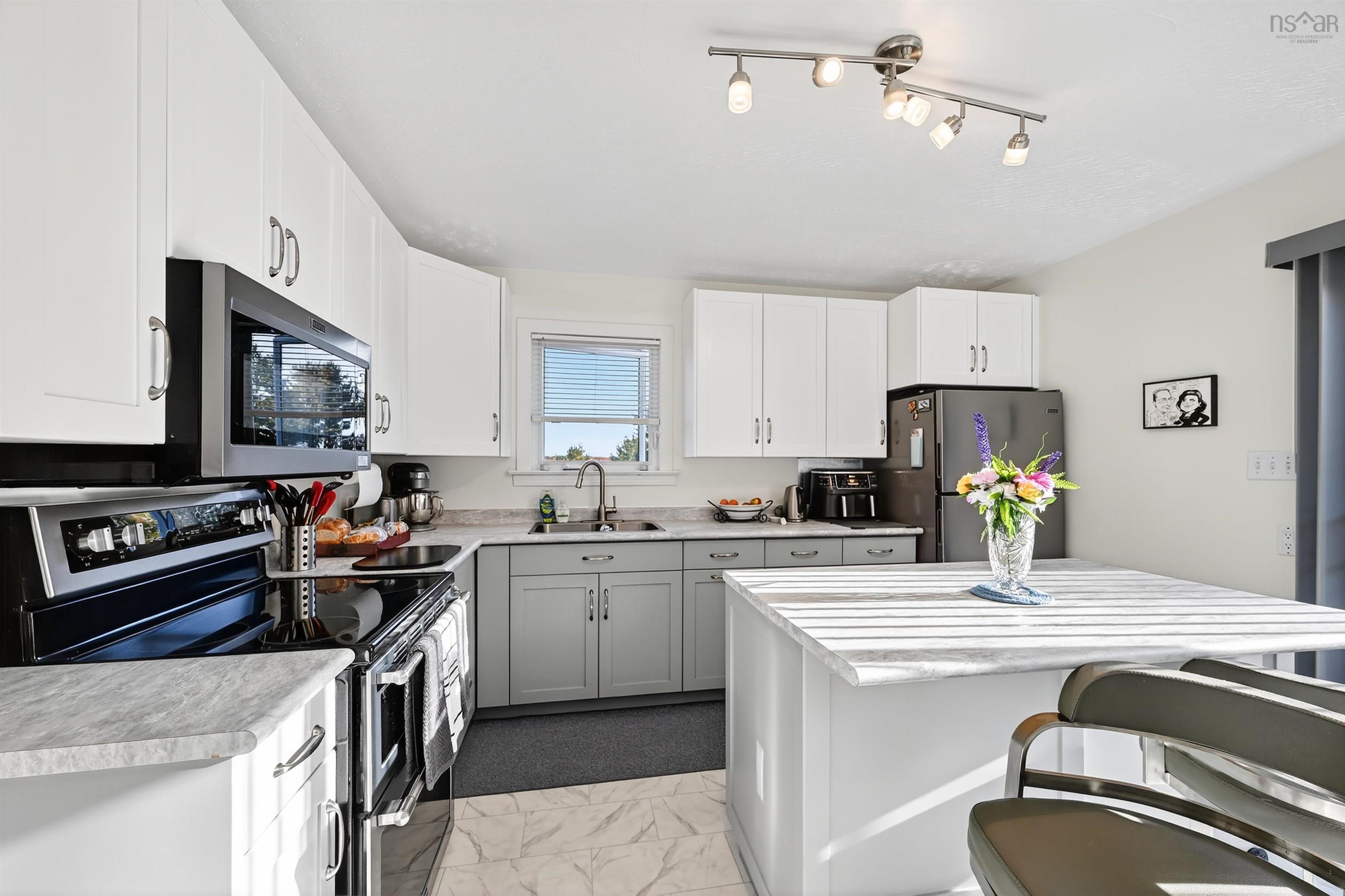 $535,000.00: 5000 Louisbourg Highway, Albert Bridge