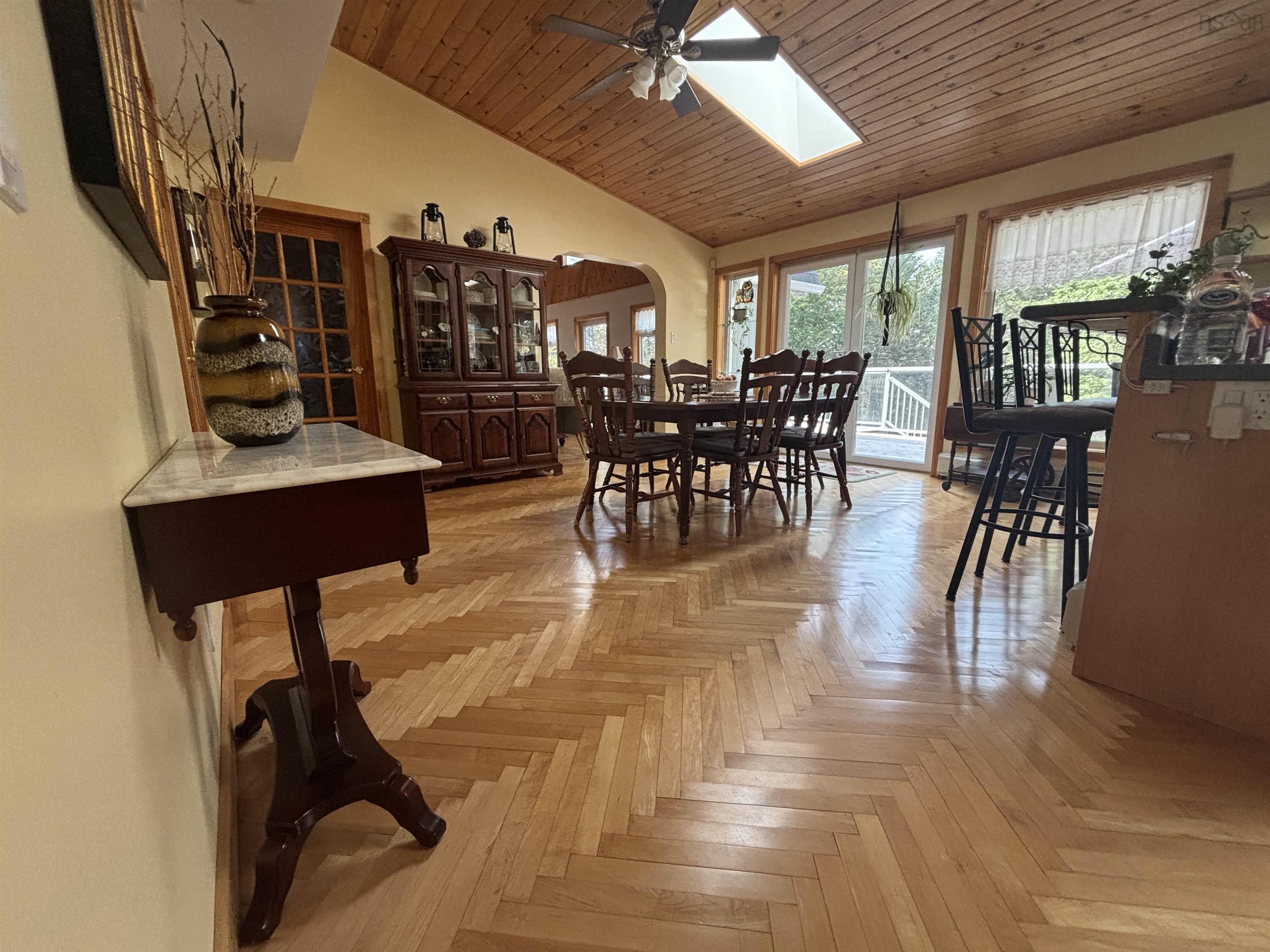 $749,000.00: 69 Thumb Cap Point Road, Labelle